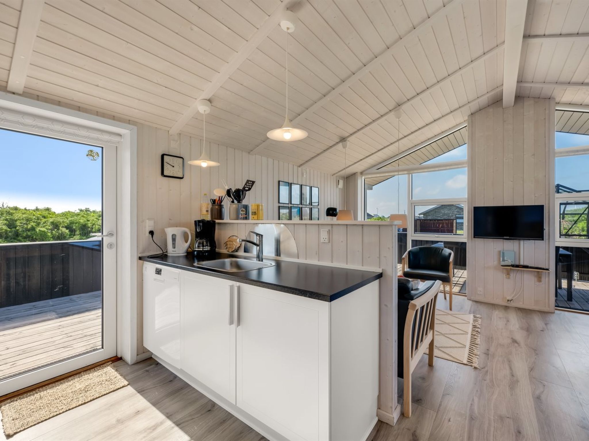 "Erza" - 500m from the sea - Inside