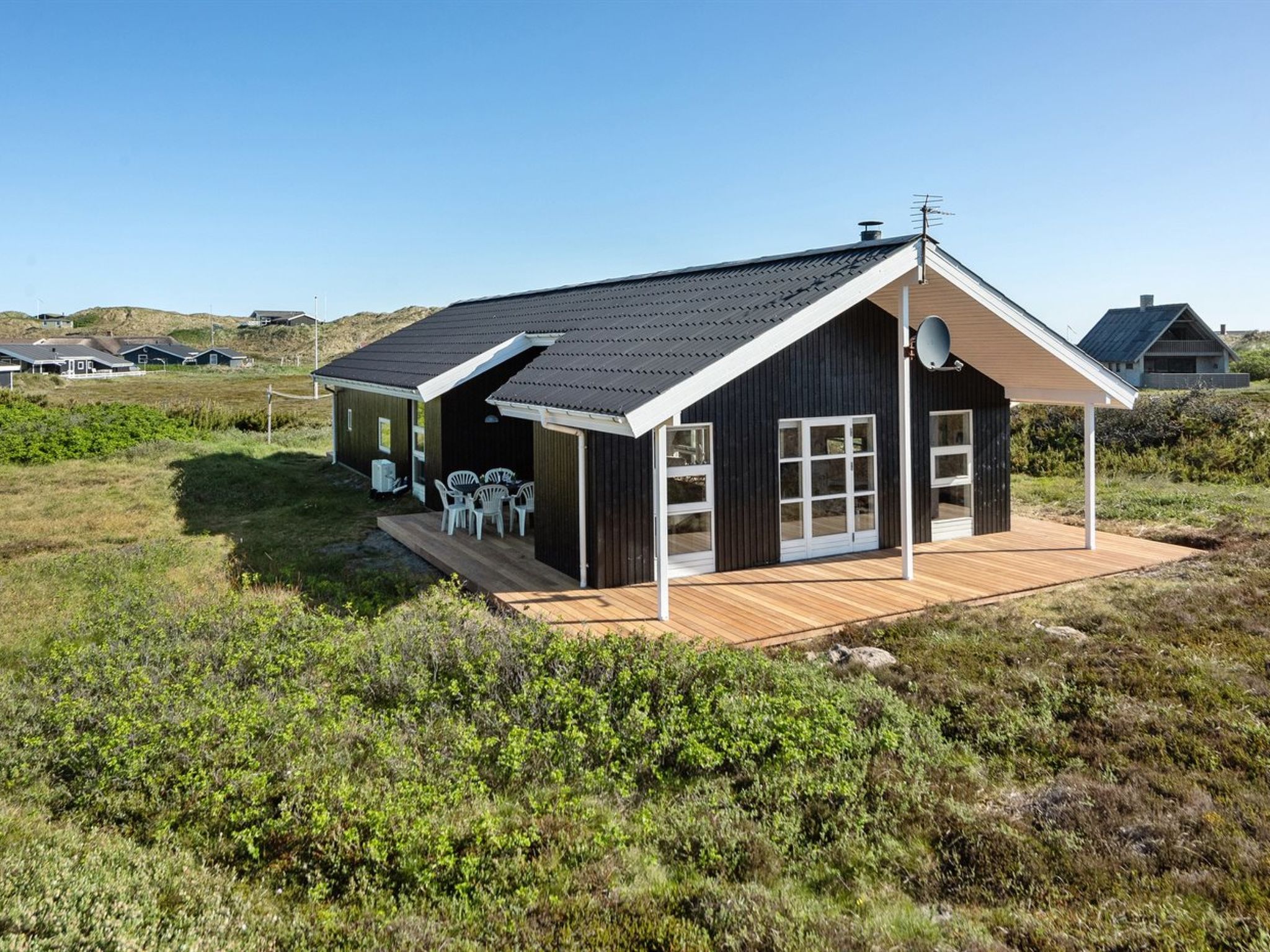 "Janni" - 250m from the sea - Outside