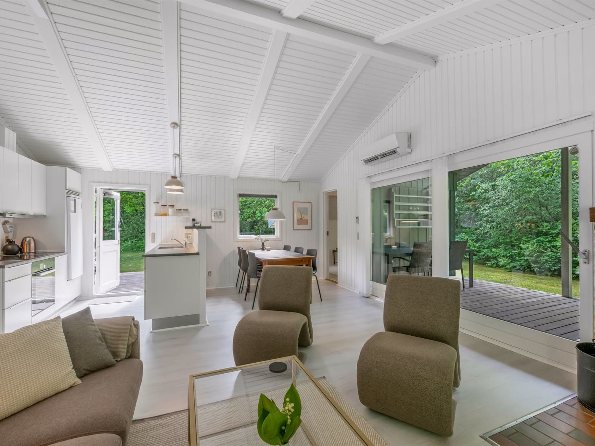 "Fredger" - 1.8km from the sea - Inside