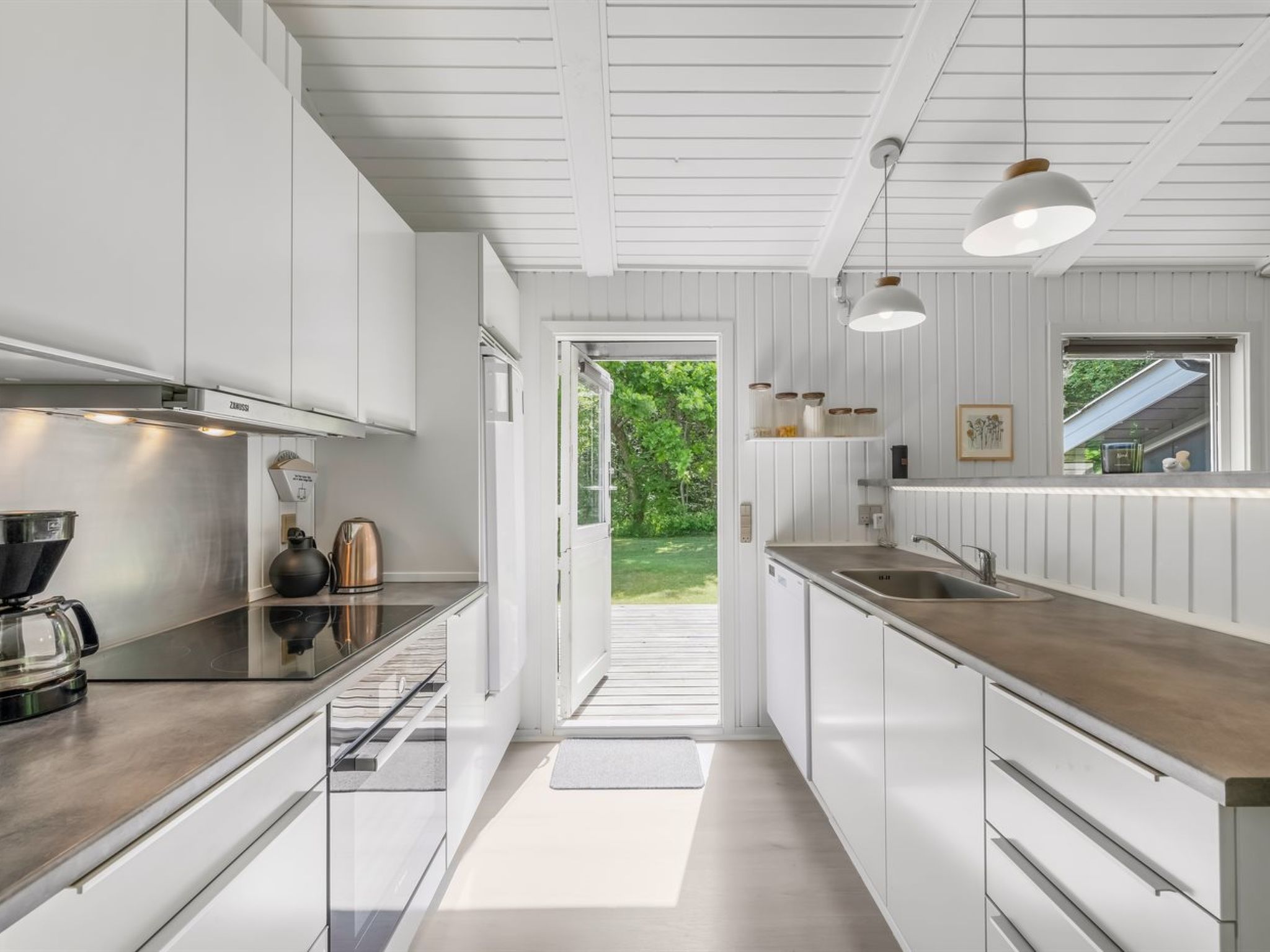 "Fredger" - 1.8km from the sea - Inside