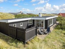 Aan zee: Ruim vakantiehuis in Ringkøbing met sauna en open haard - thumbnail 1