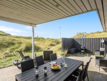 Aan zee: Ruim vakantiehuis in Ringkøbing met sauna en open haard - thumbnail 2
