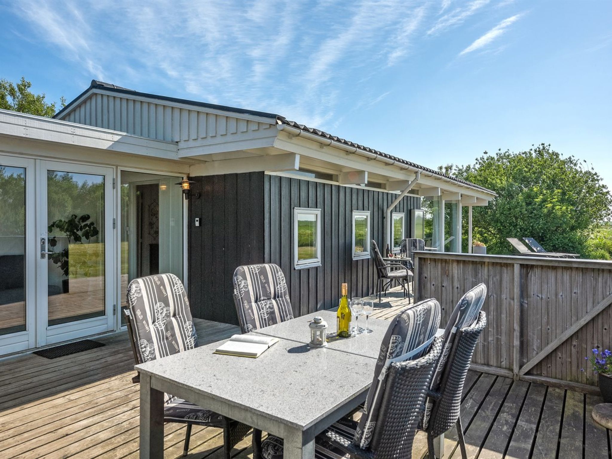 "Anund" - 1.4km from the sea — Terrace (3 of 25)