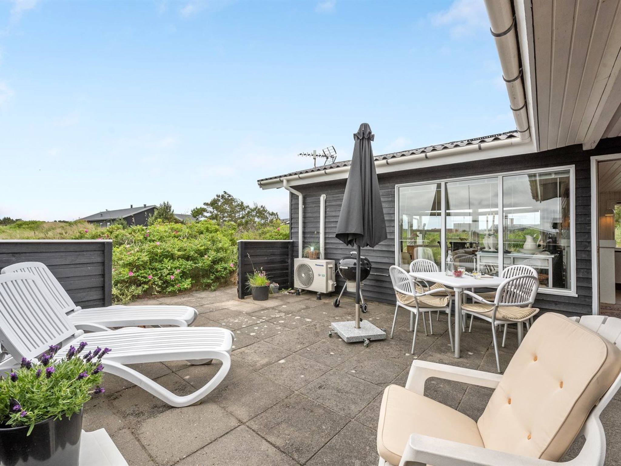 "Marika" - 500m from the sea - Outside
