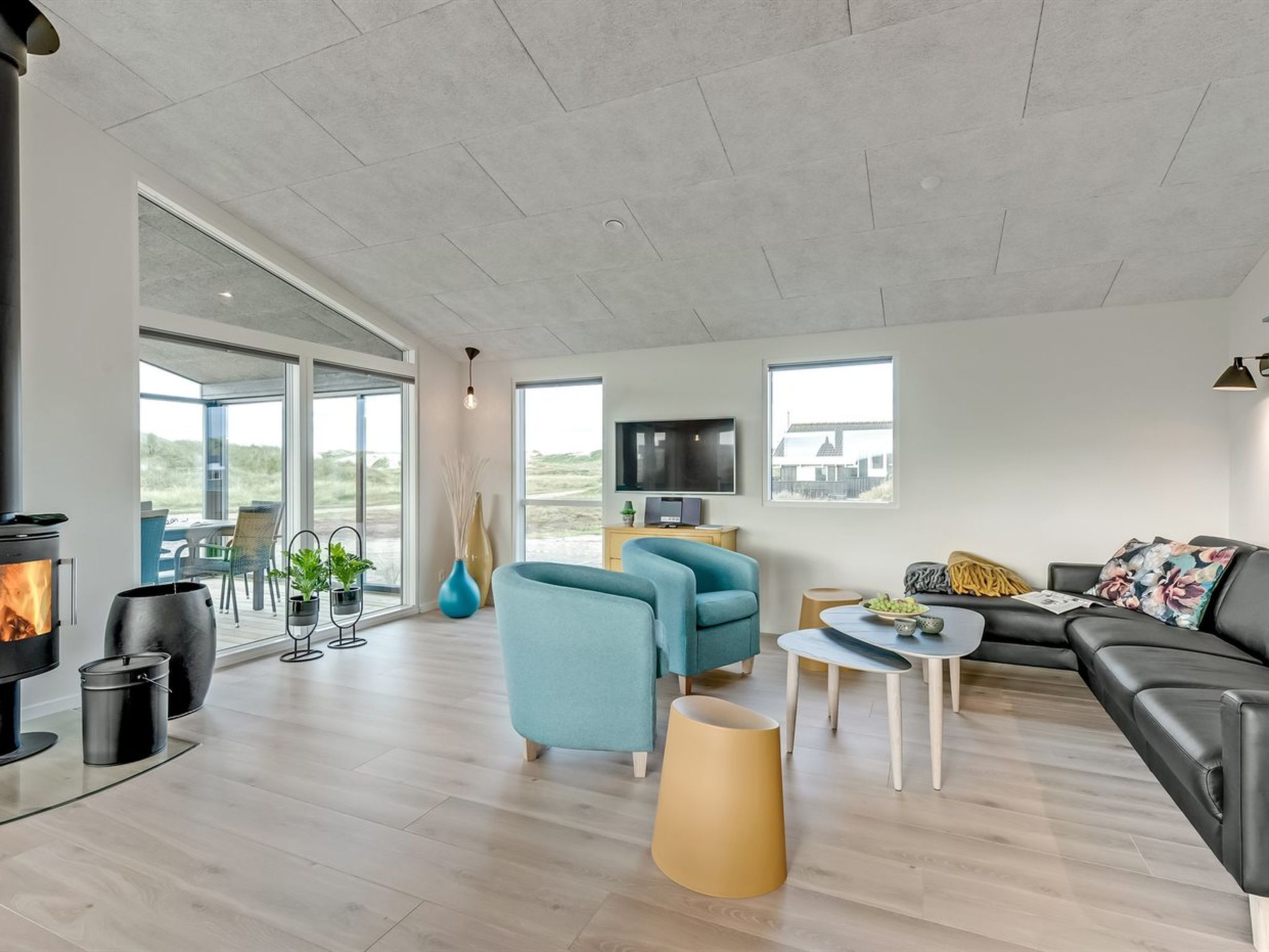 "Birger" - 300m from the sea - Binnen