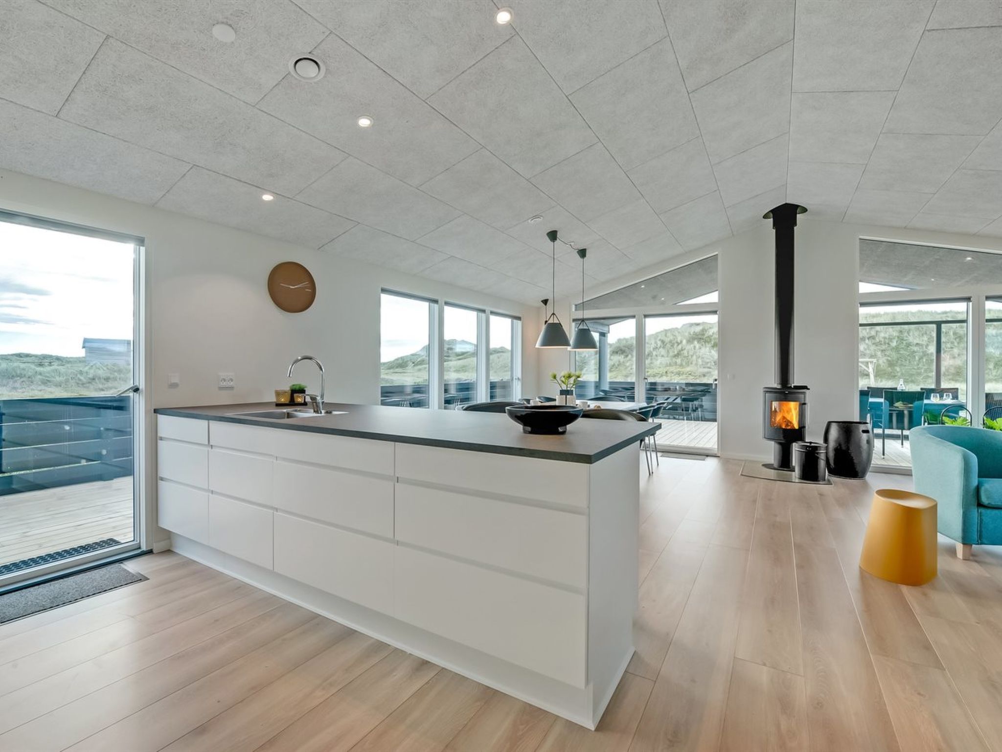 "Birger" - 300m from the sea - Binnen