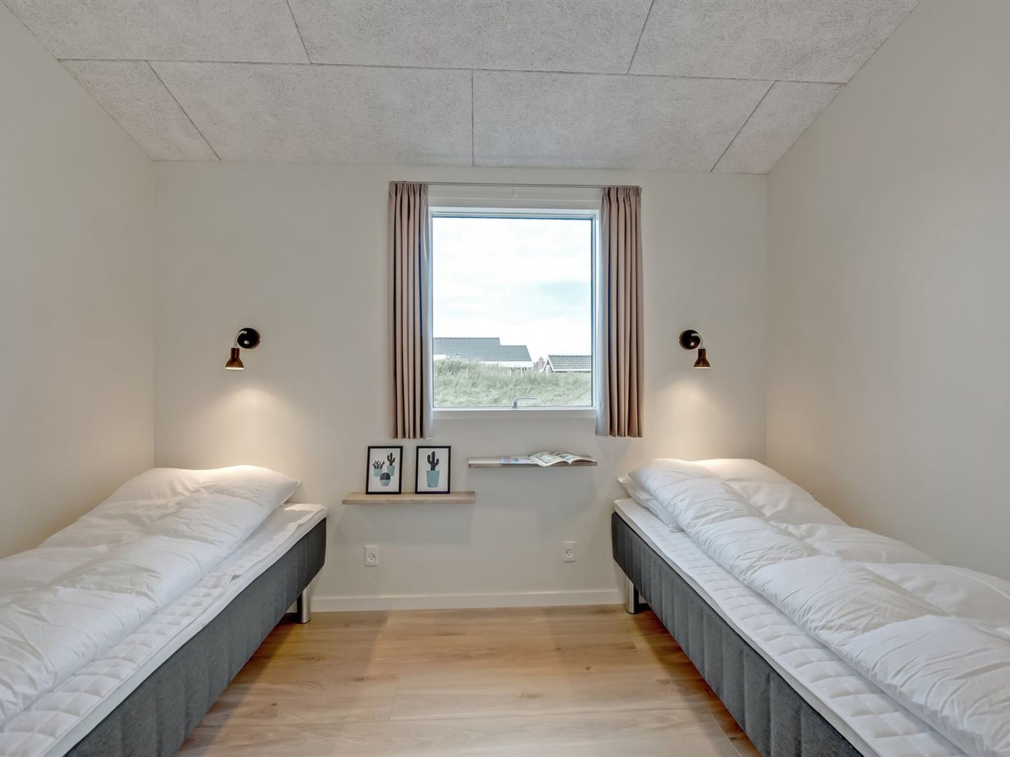 "Birger" - 300m from the sea - Binnen