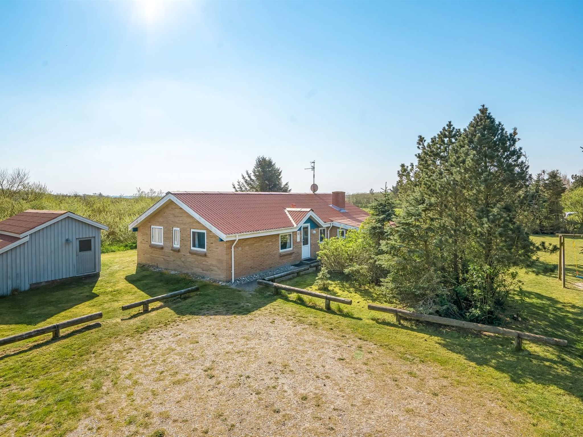 "Svane" - 1.2km from the sea - Draußen