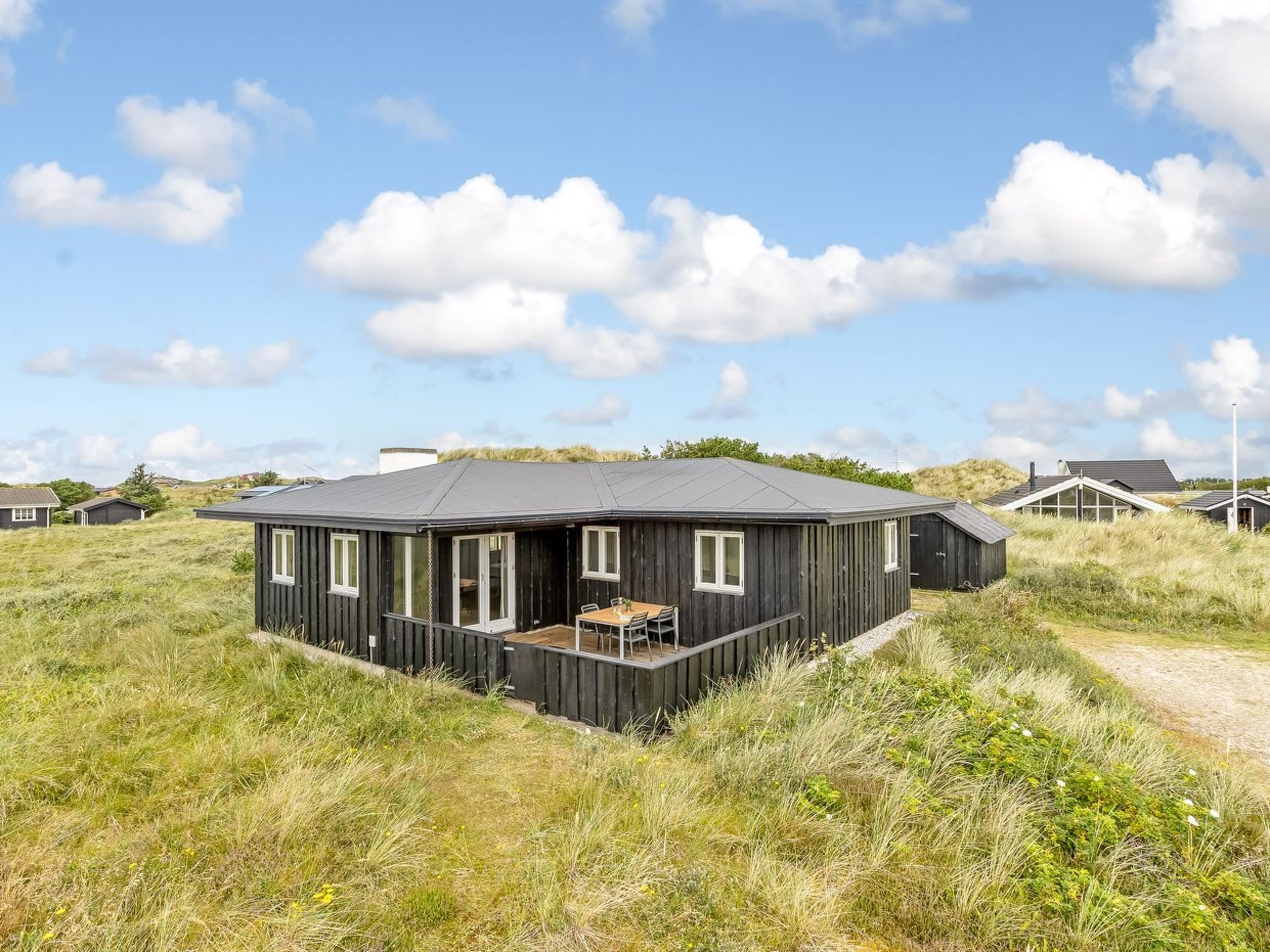 "Iken" - 500m from the sea - Buiten