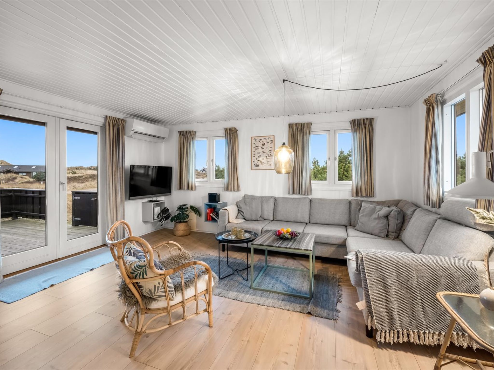 "Iken" - 500m from the sea - Binnen