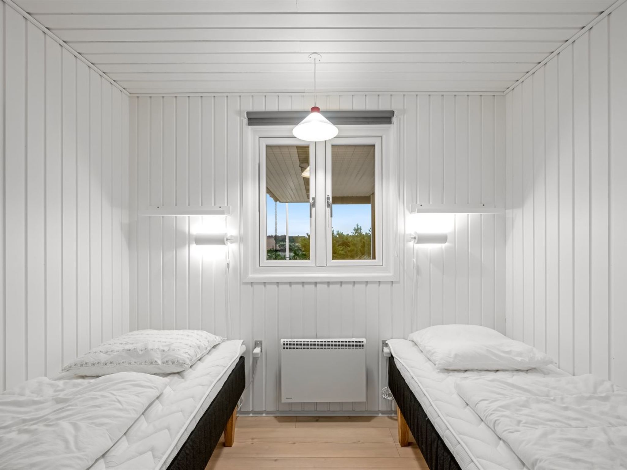 "Iken" - 500m from the sea - Binnen