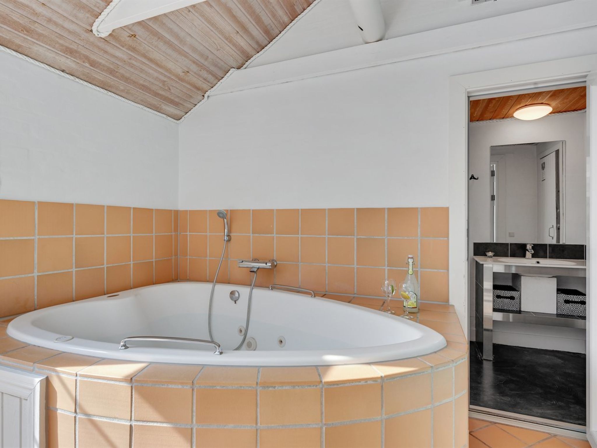 "Hinrich" - 300m from the sea - Binnen
