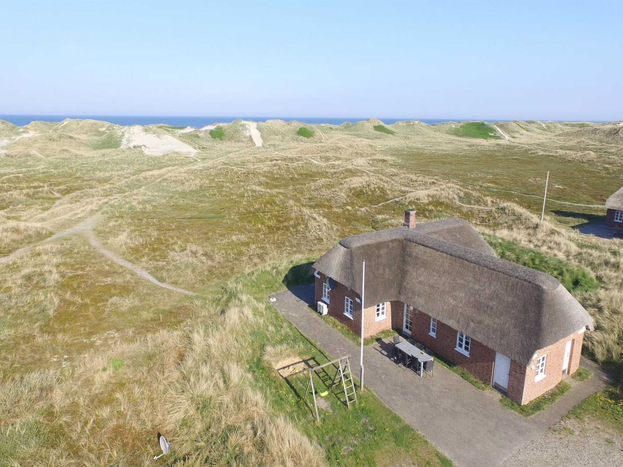 "Skuli" - 200m from the sea-Buiten