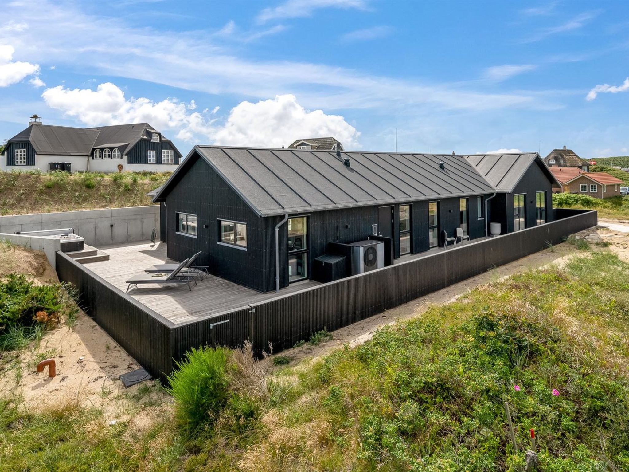 "Maximiliane" -  from the sea - Buiten