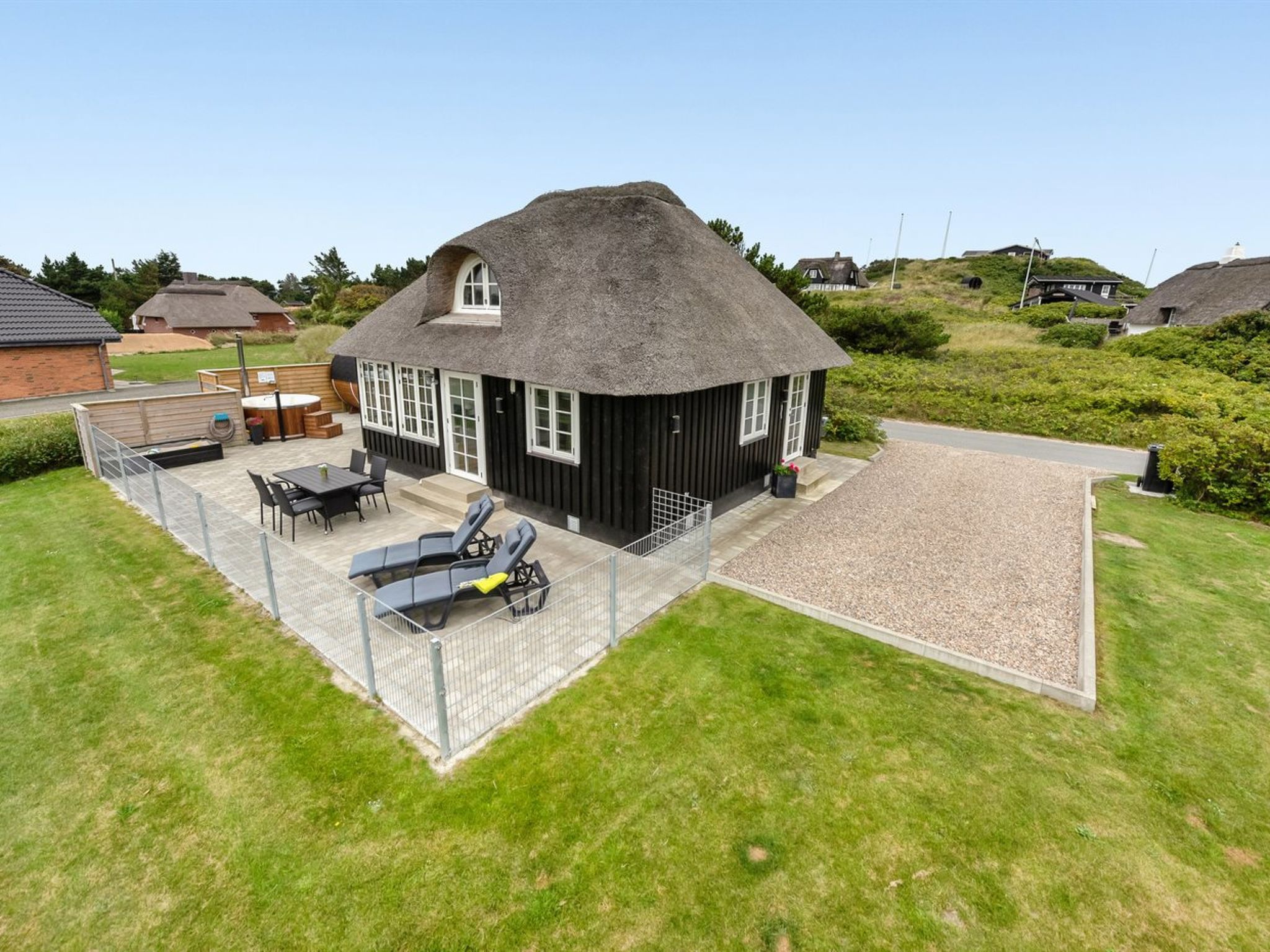 "Ulva" - 400m from the sea - Buiten
