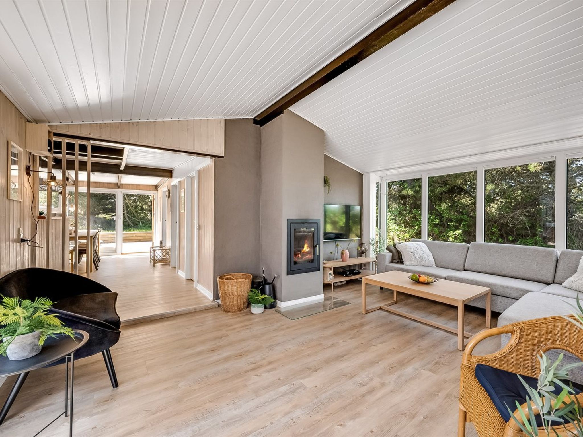 "Finne" - 800m from the sea - Inside