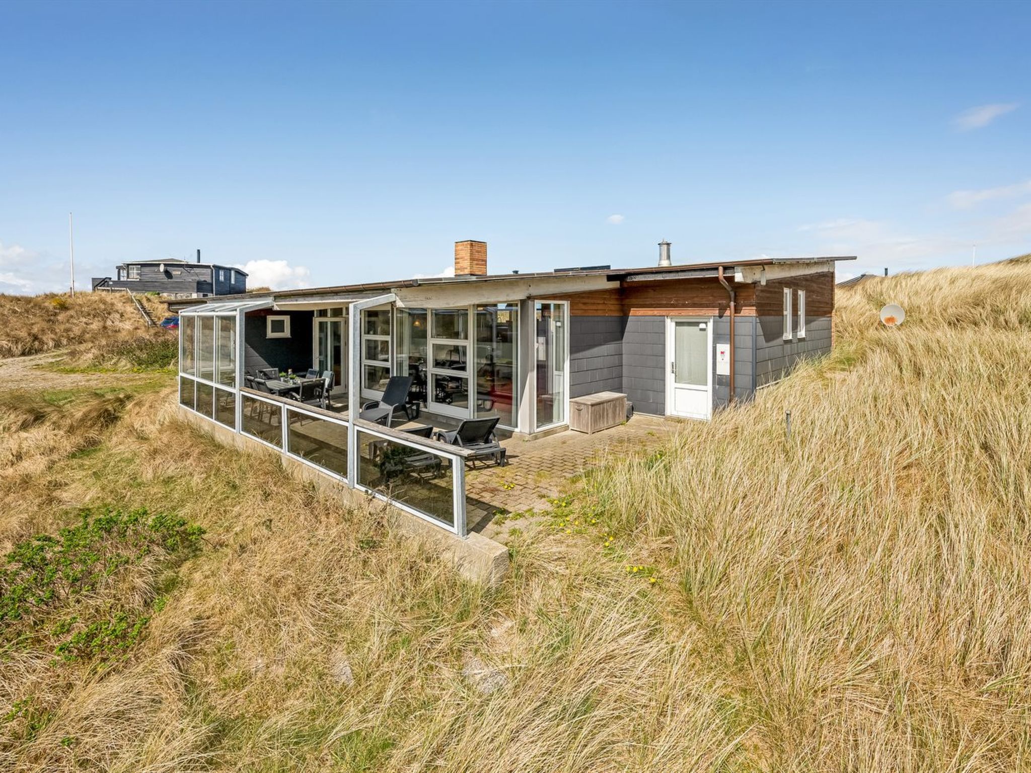"Emelin" - 475m from the sea