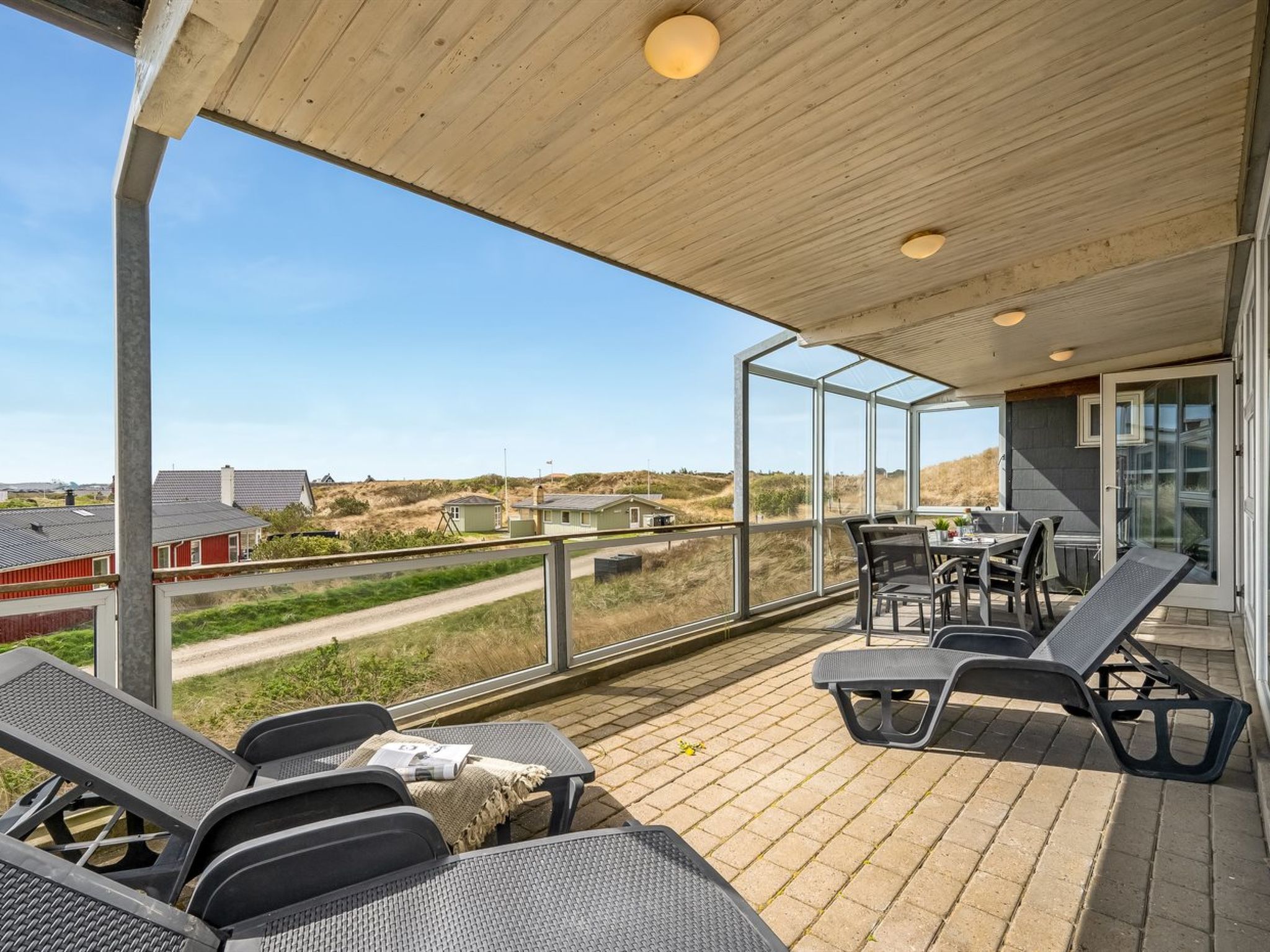 "Emelin" - 475m from the sea