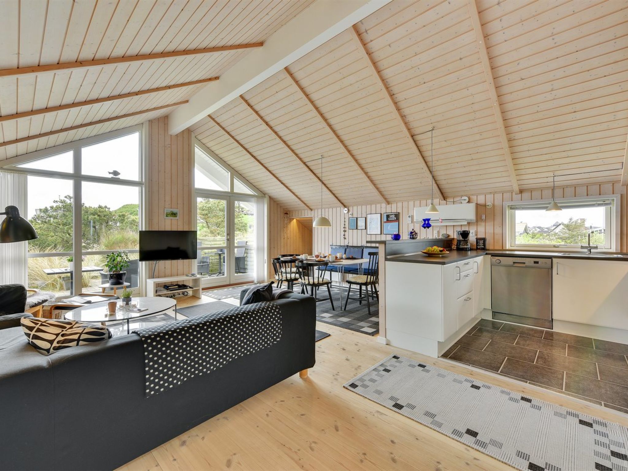 "Finnja" - 400m from the sea - Binnen