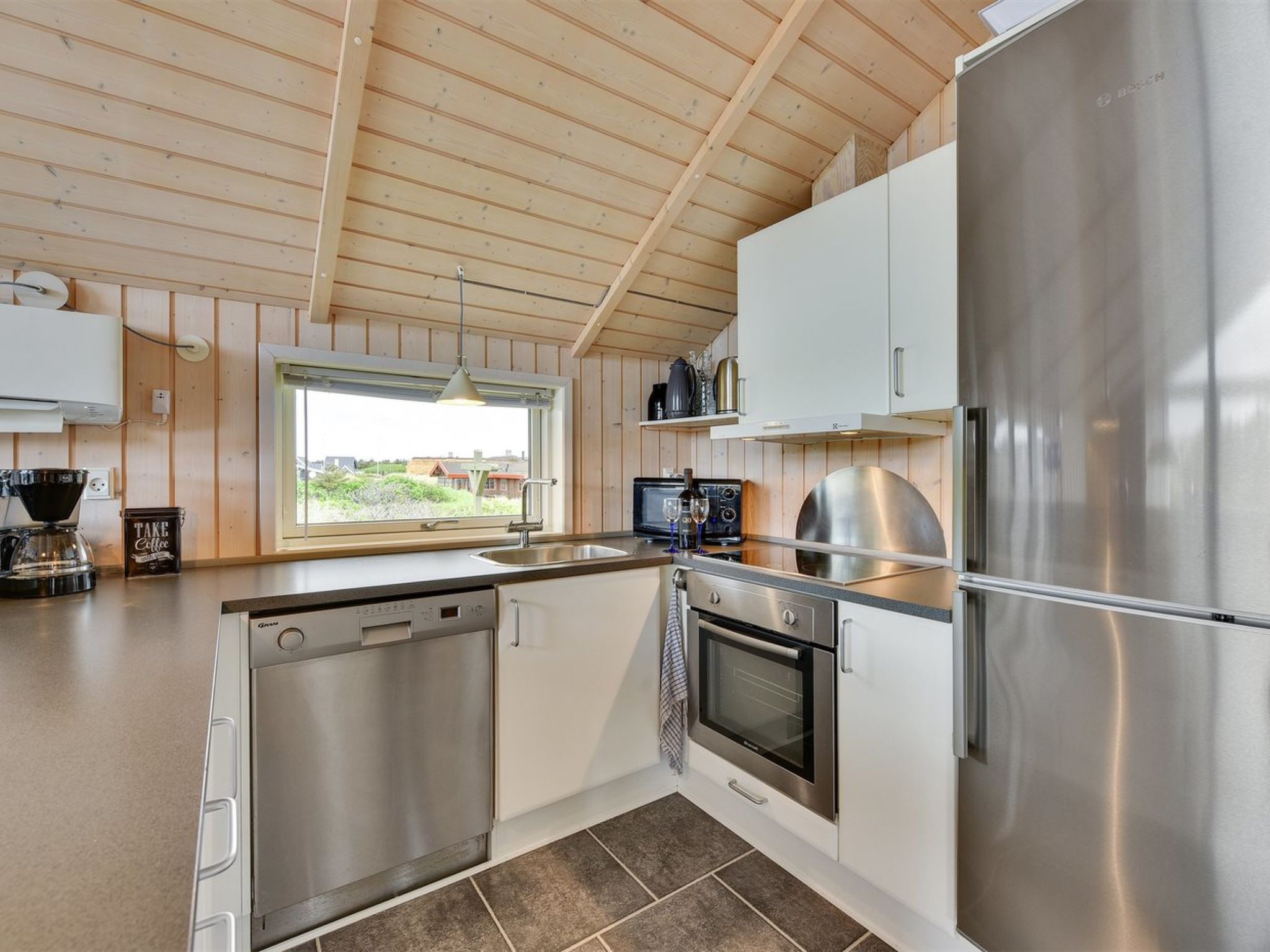 "Finnja" - 400m from the sea - Binnen