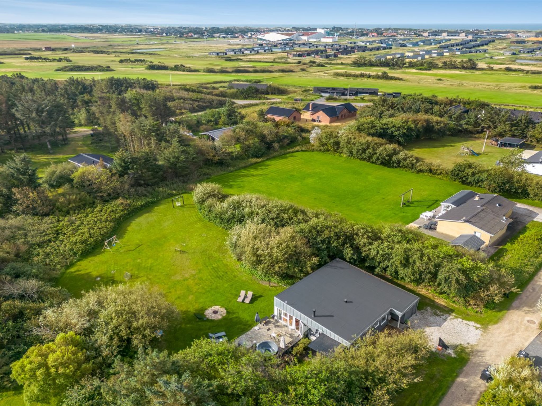 "Jerrit" - 1.4km from the sea - Outside