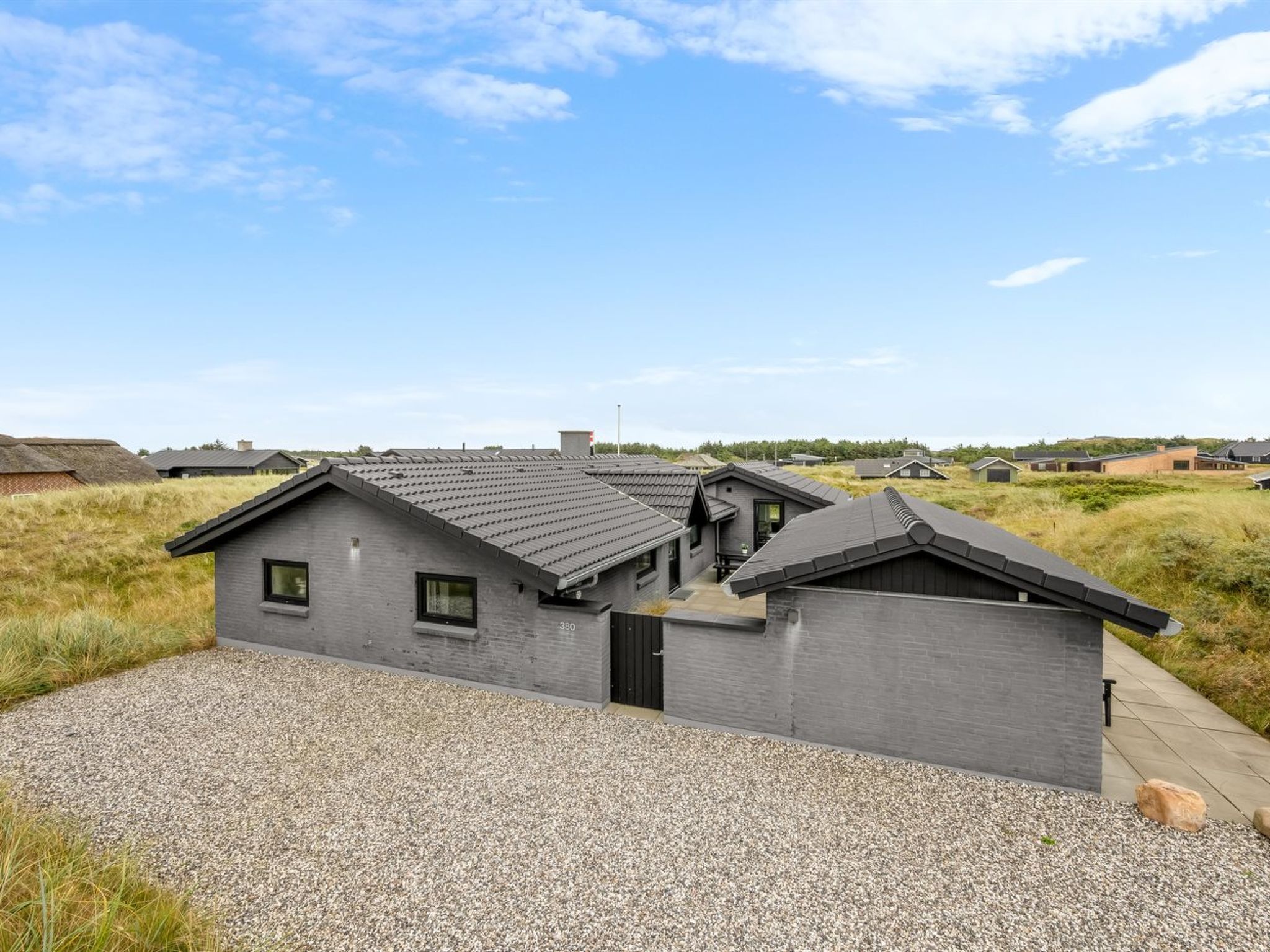 "Walther" - 300m from the sea - Outside