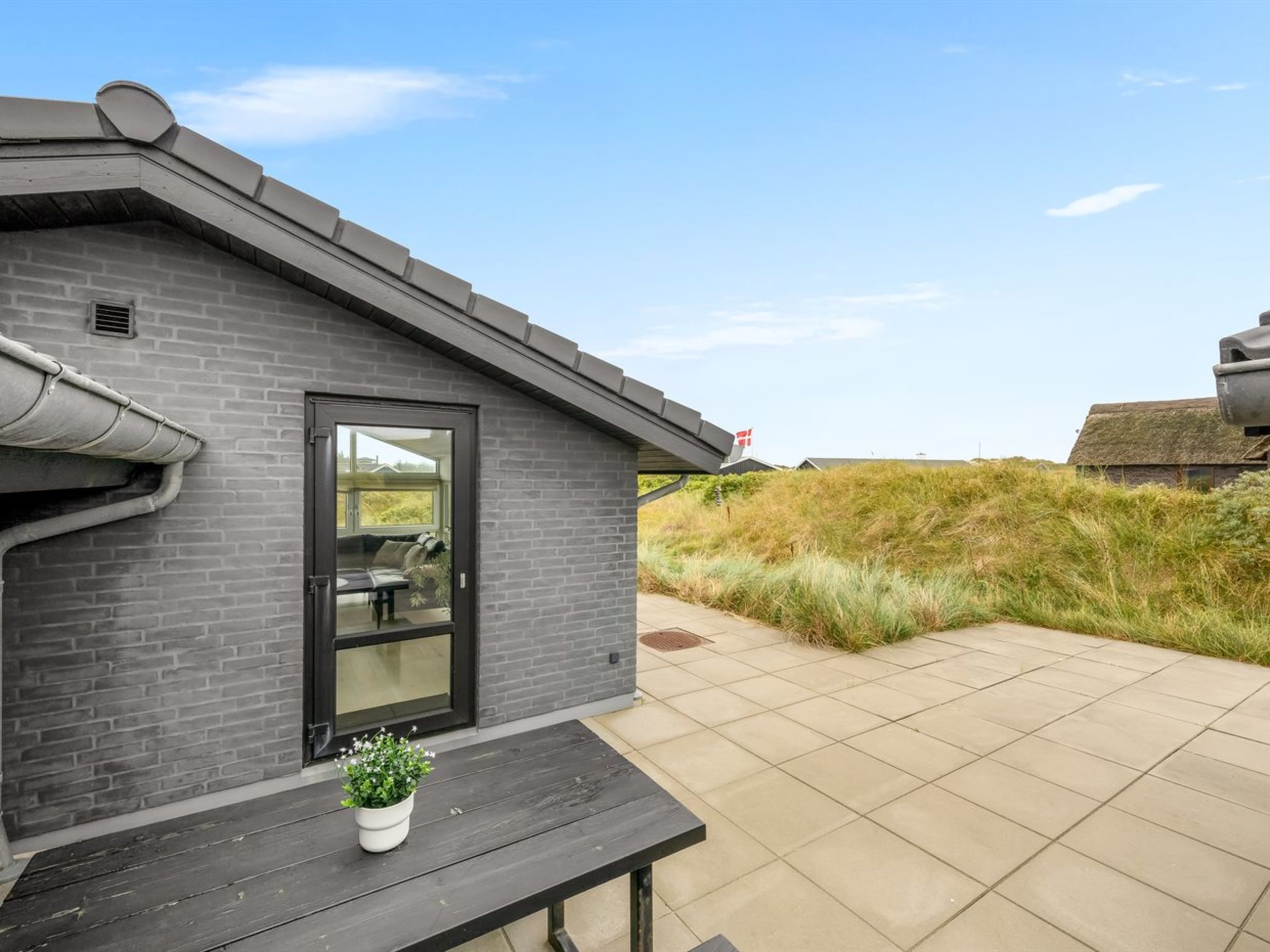 "Walther" - 300m from the sea - Outside