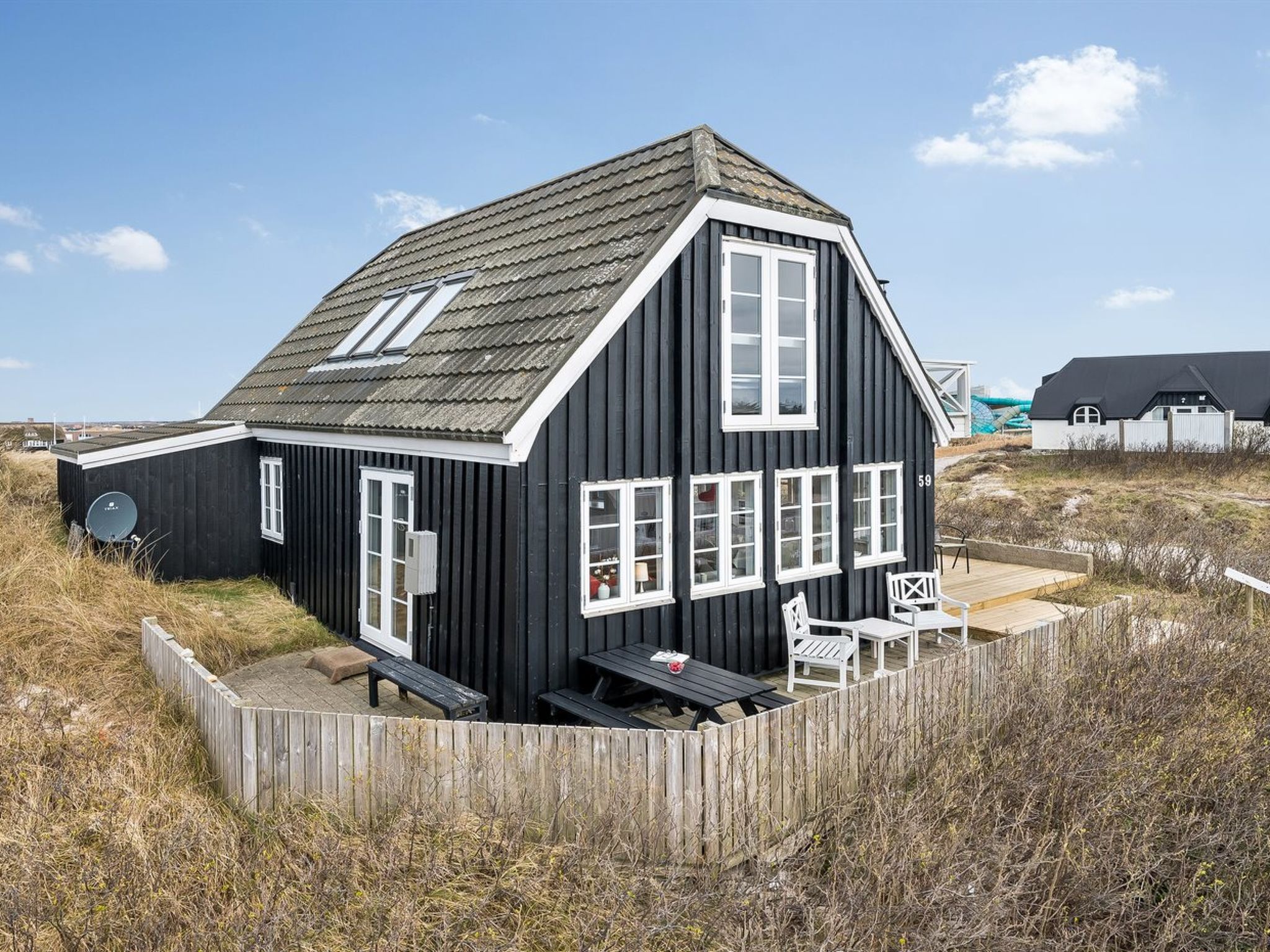 "Venla" -  from the sea - Buiten