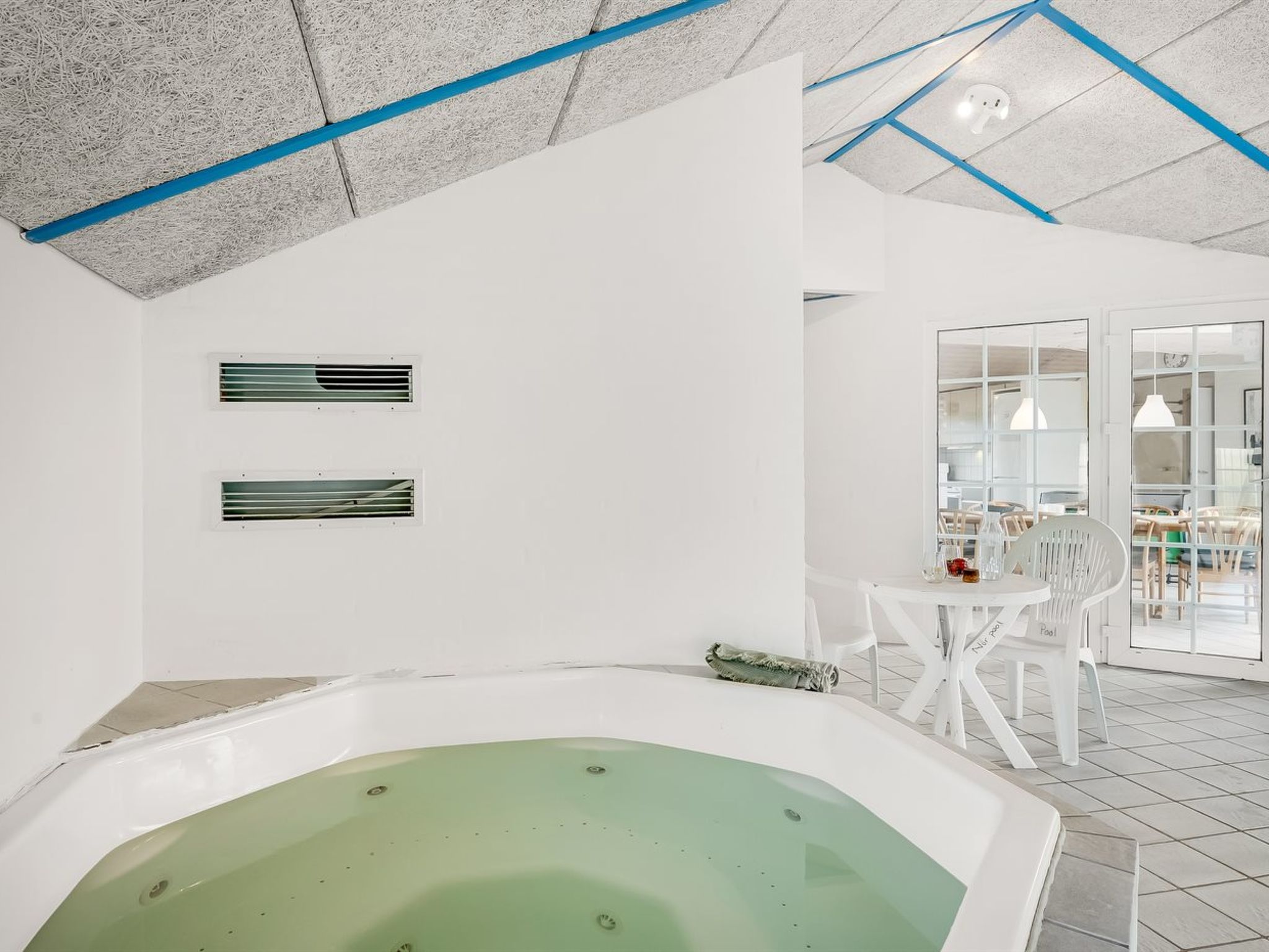 "Edlef" - 800m from the sea - Binnen