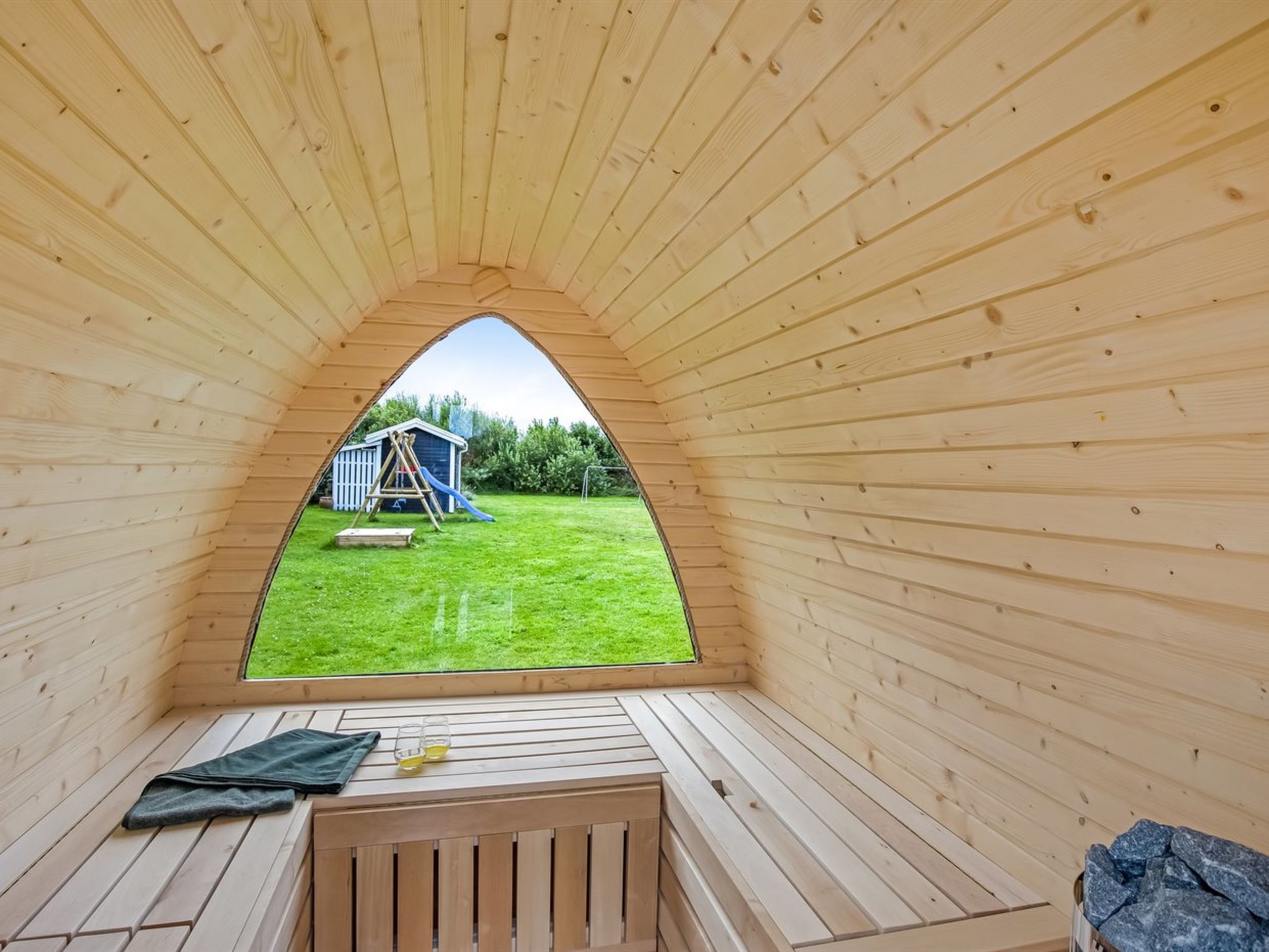 "Torhild" - 700m from the sea - Inside
