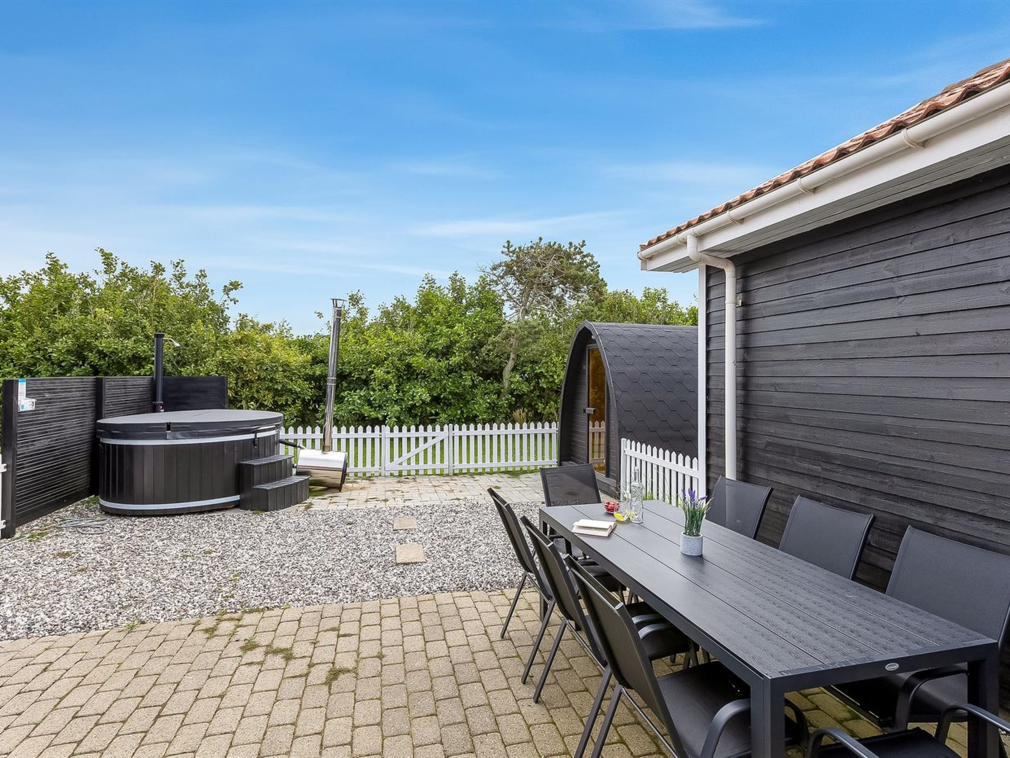 "Torhild" - 700m from the sea - Inside