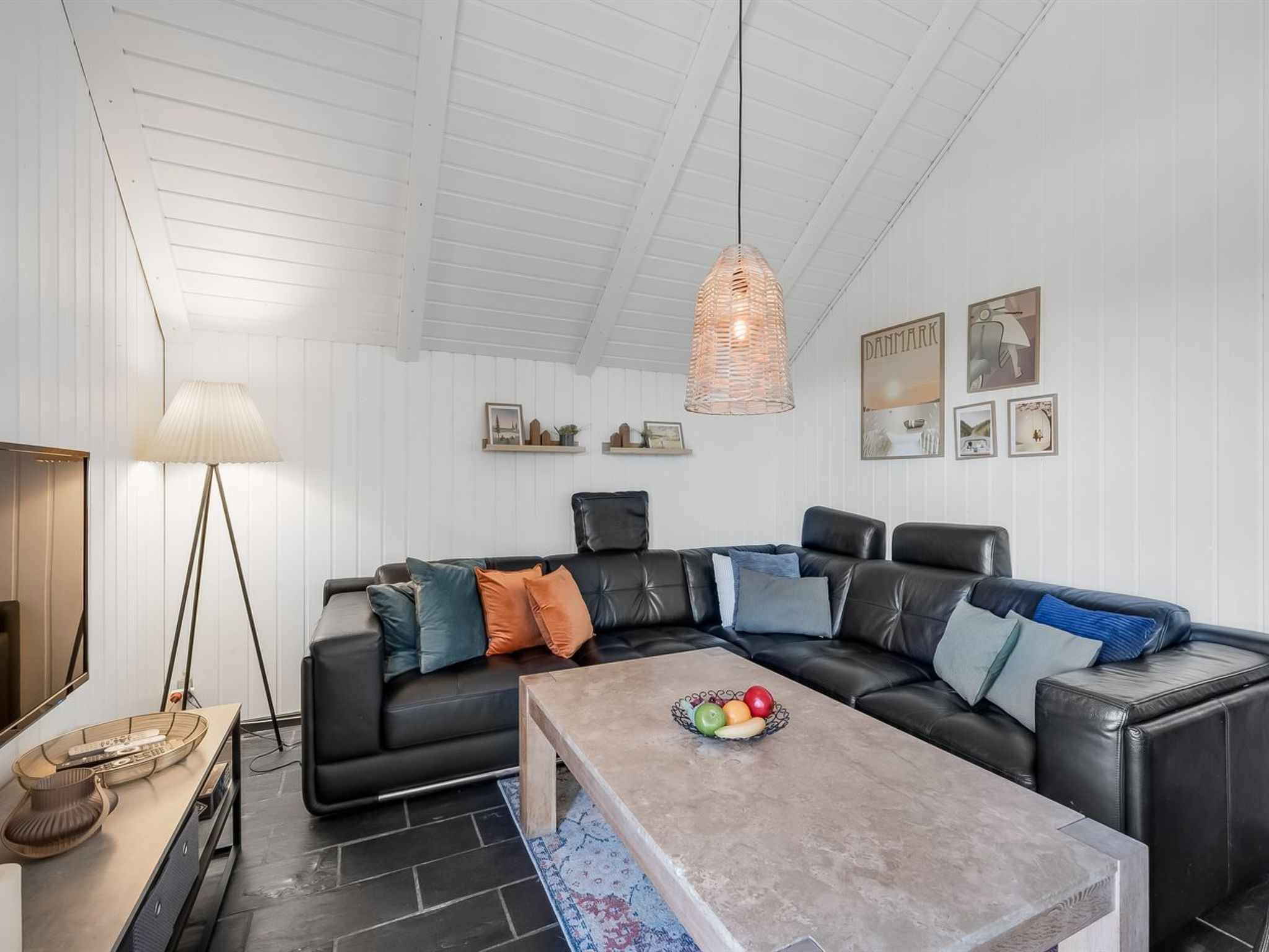 "Aage" - 1.7km from the sea - Drinnen