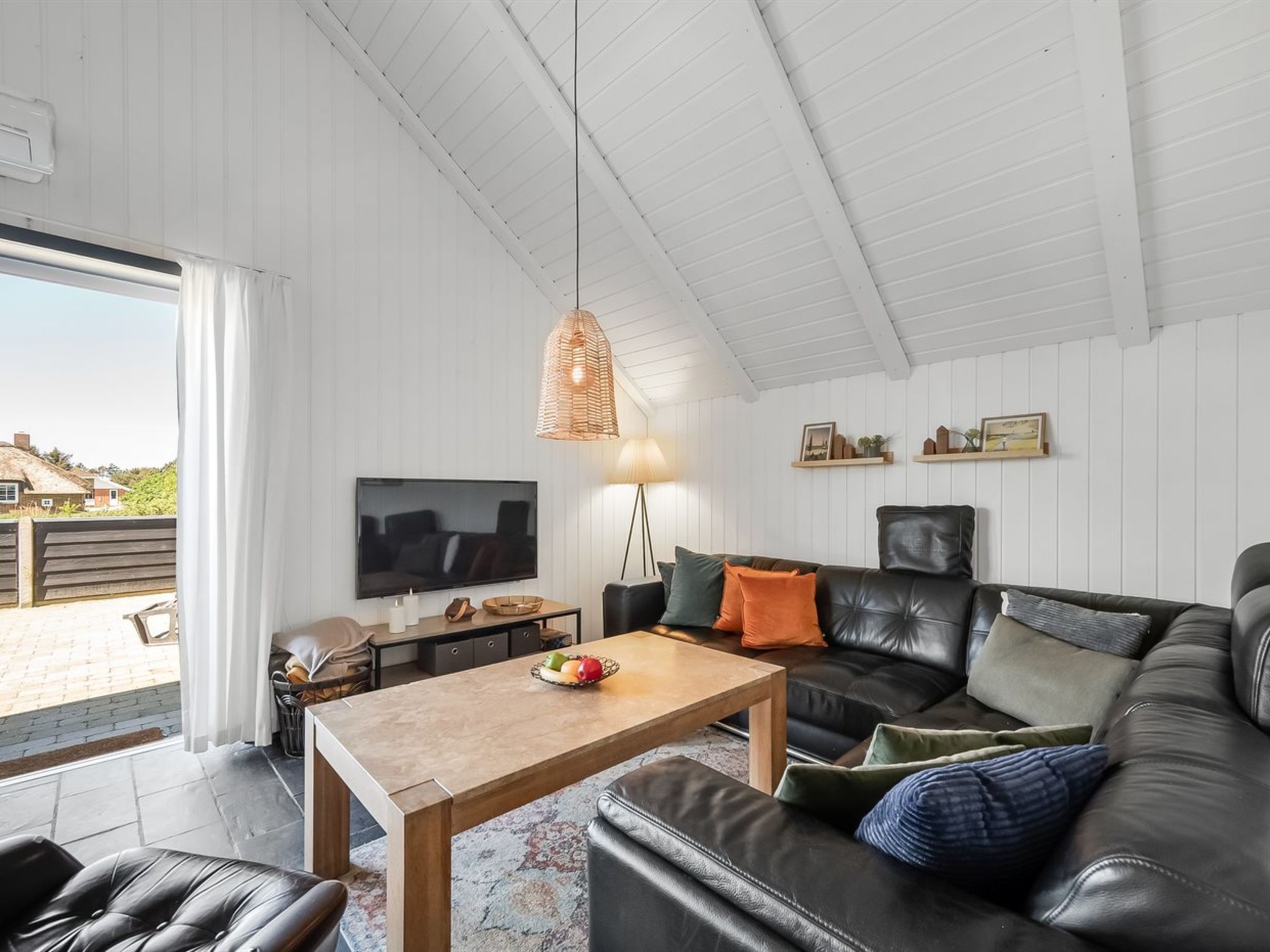 "Aage" - 1.7km from the sea - Drinnen