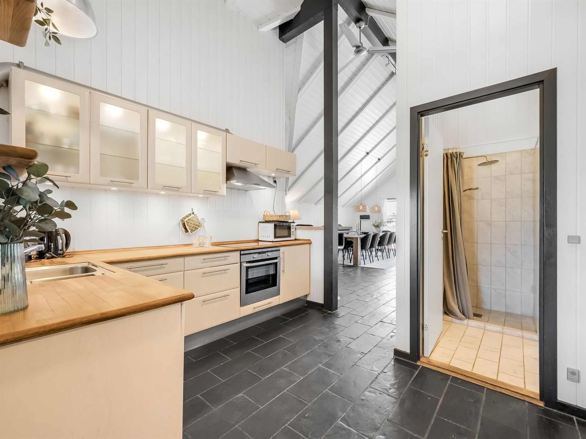 "Aage" - 1.7km from the sea - Drinnen