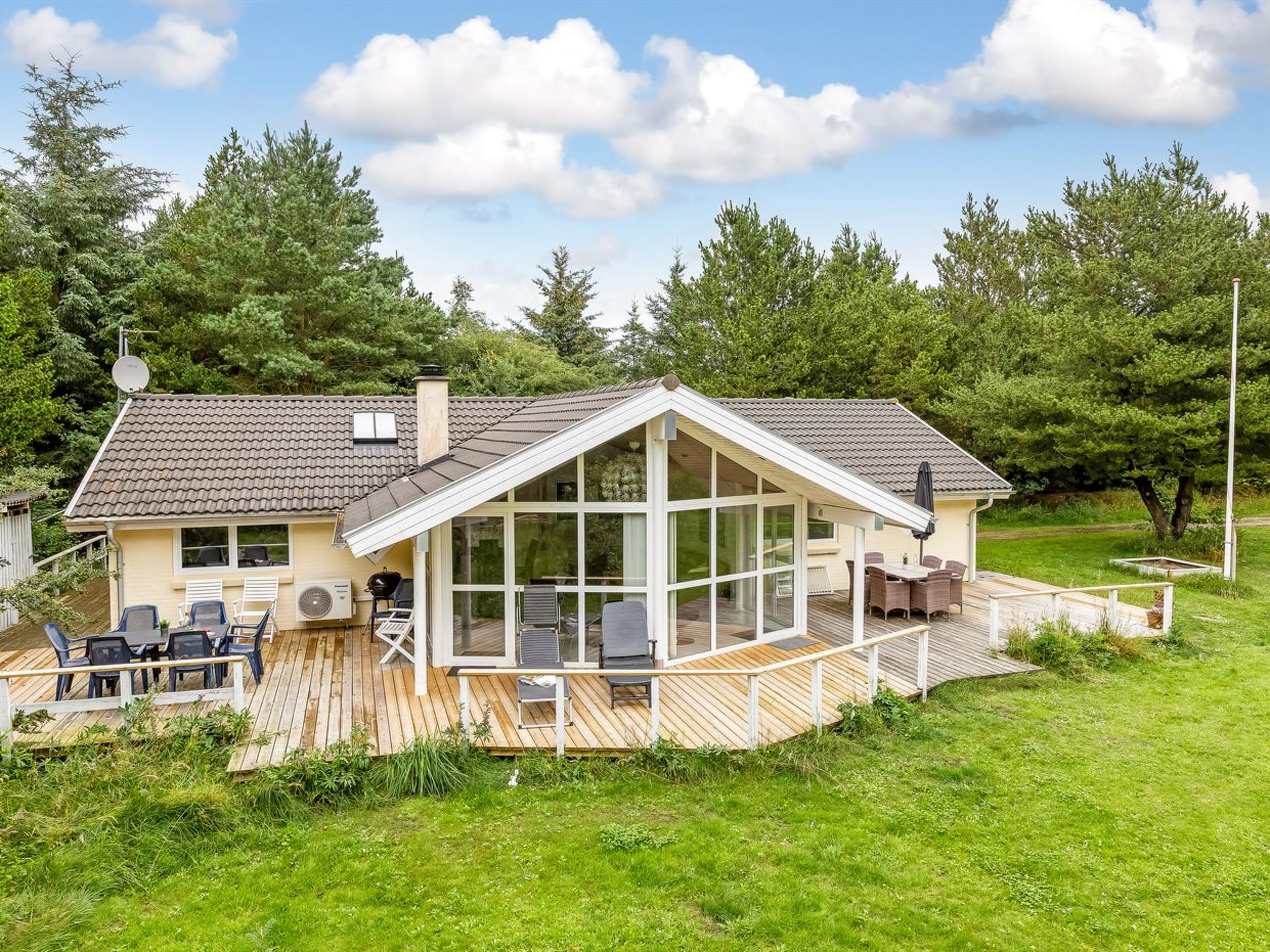 "Samine" - 2km from the sea-Outside