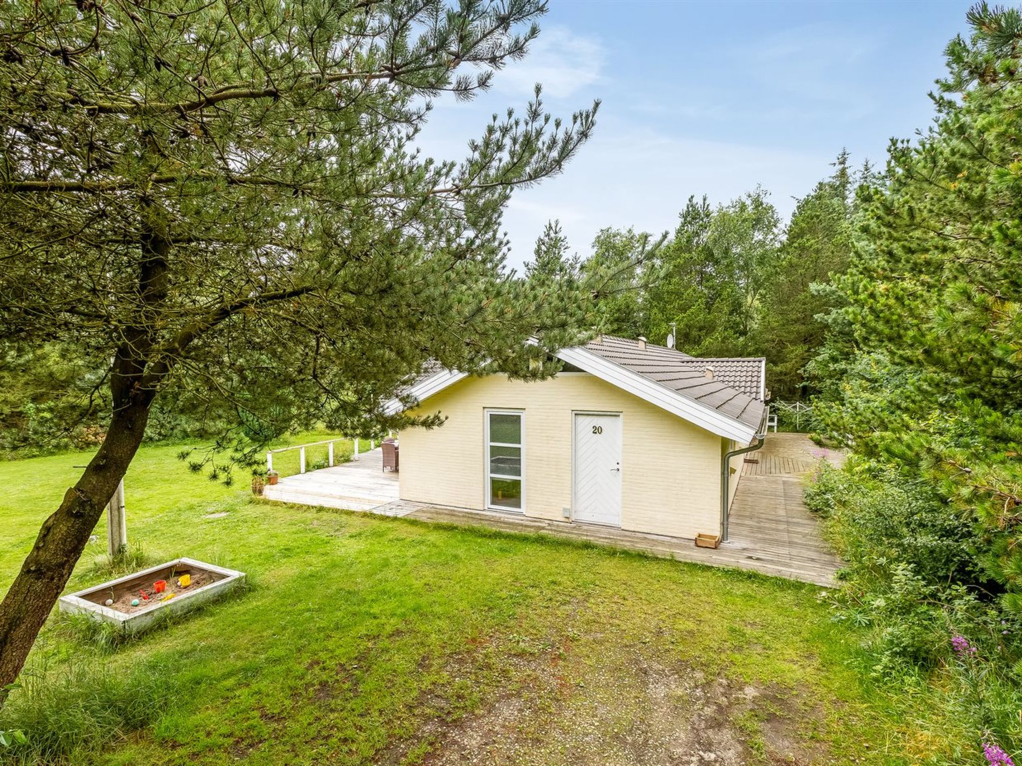 "Samine" - 2km from the sea-Outside