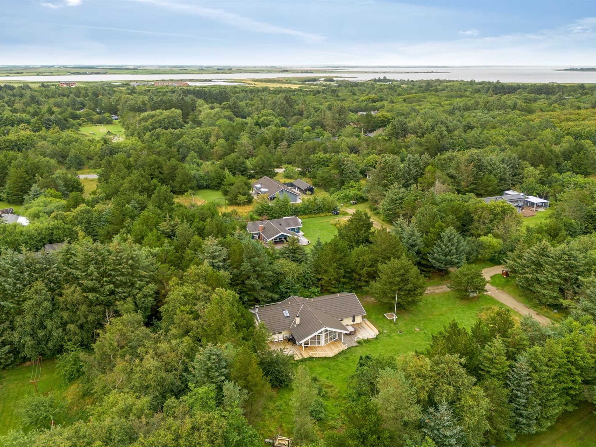 "Samine" - 2km from the sea-Outside