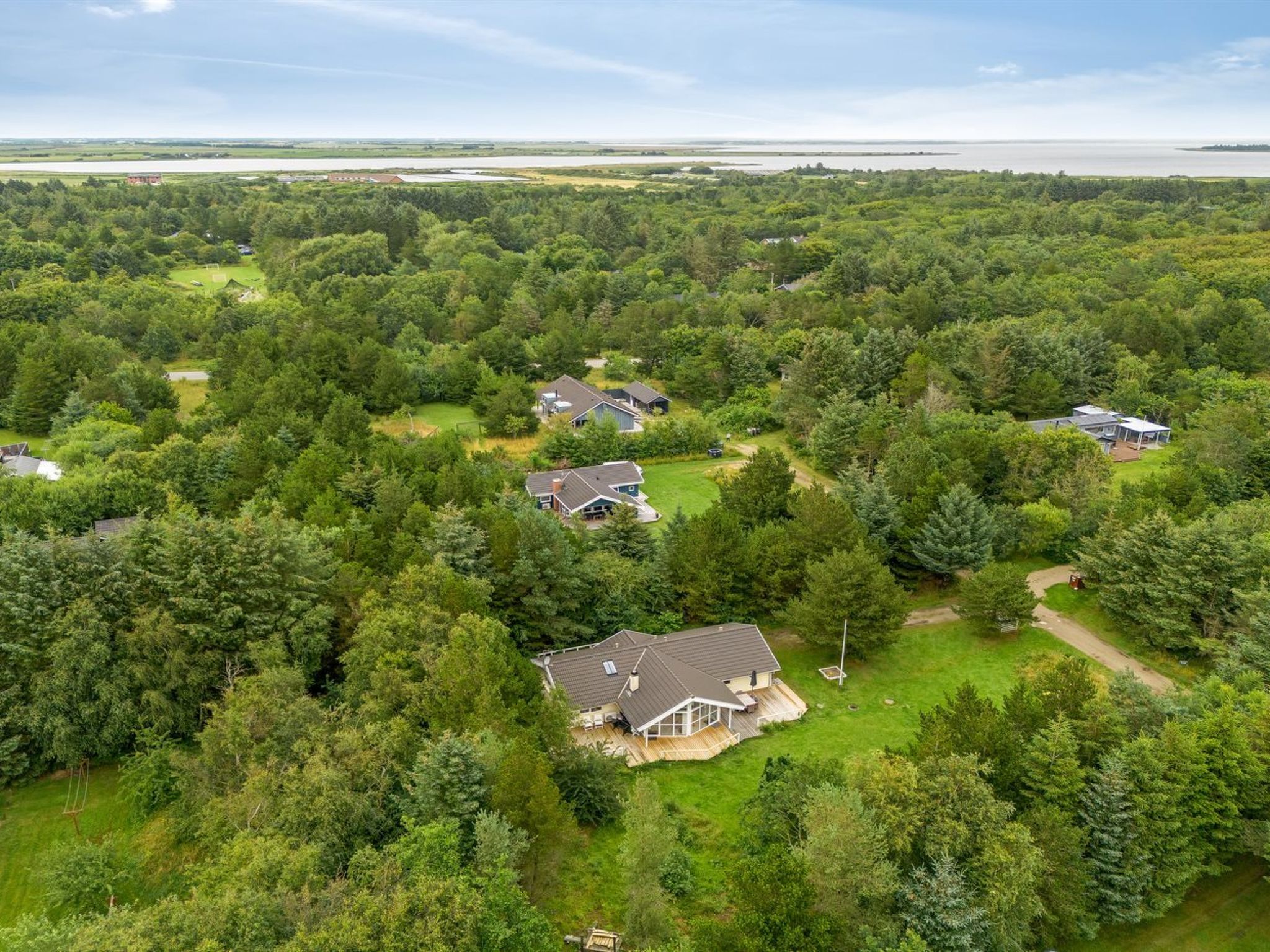 "Samine" - 2km from the sea