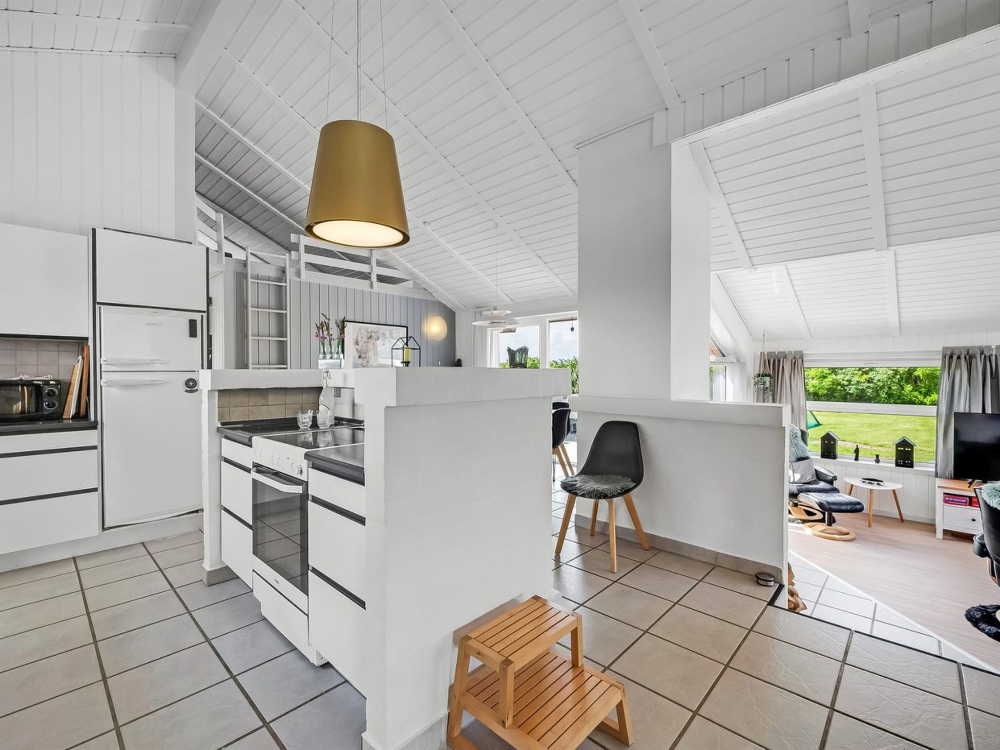 "Elviira" - 600m from the sea - Binnen