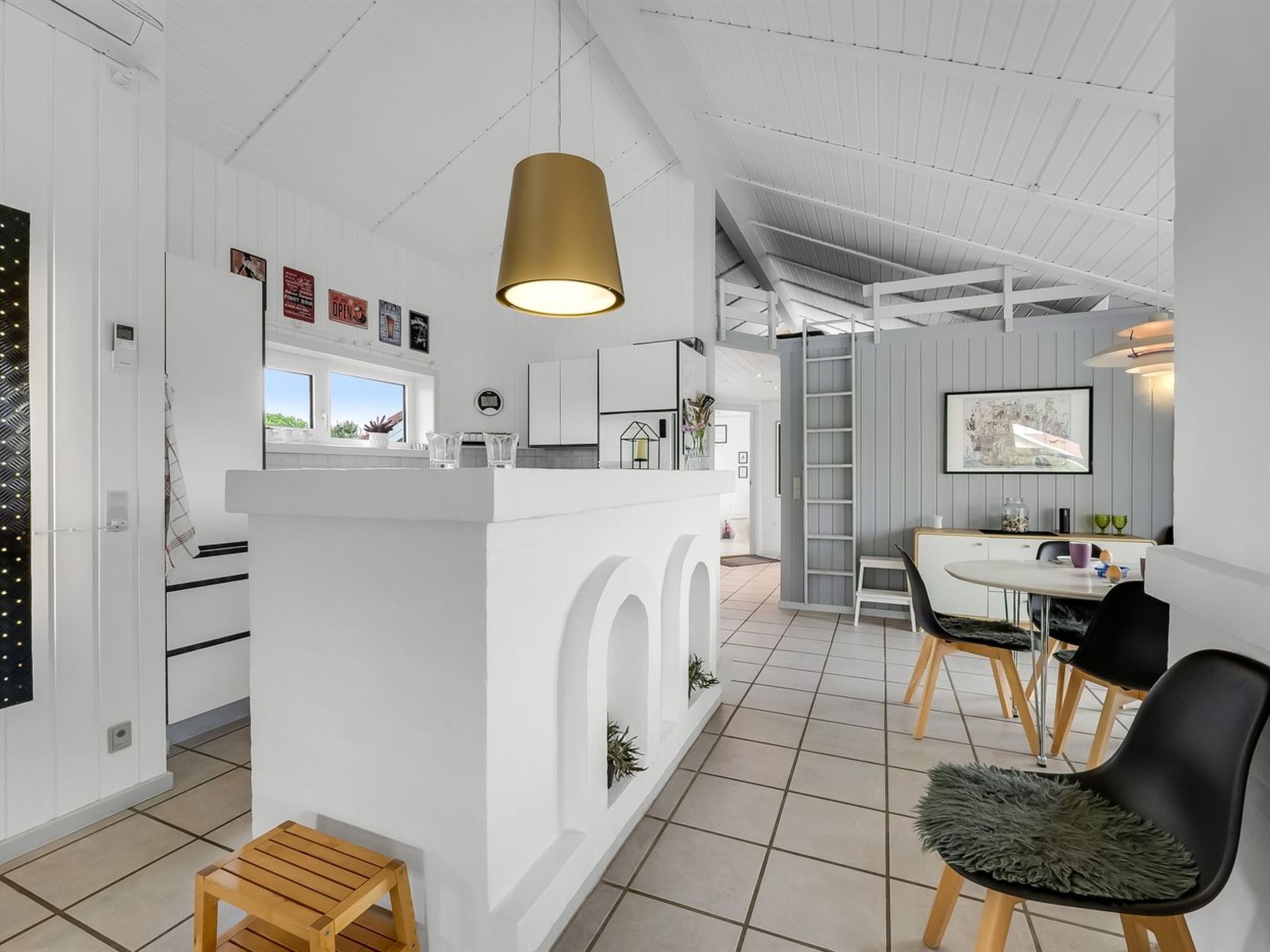 "Elviira" - 600m from the sea - Binnen