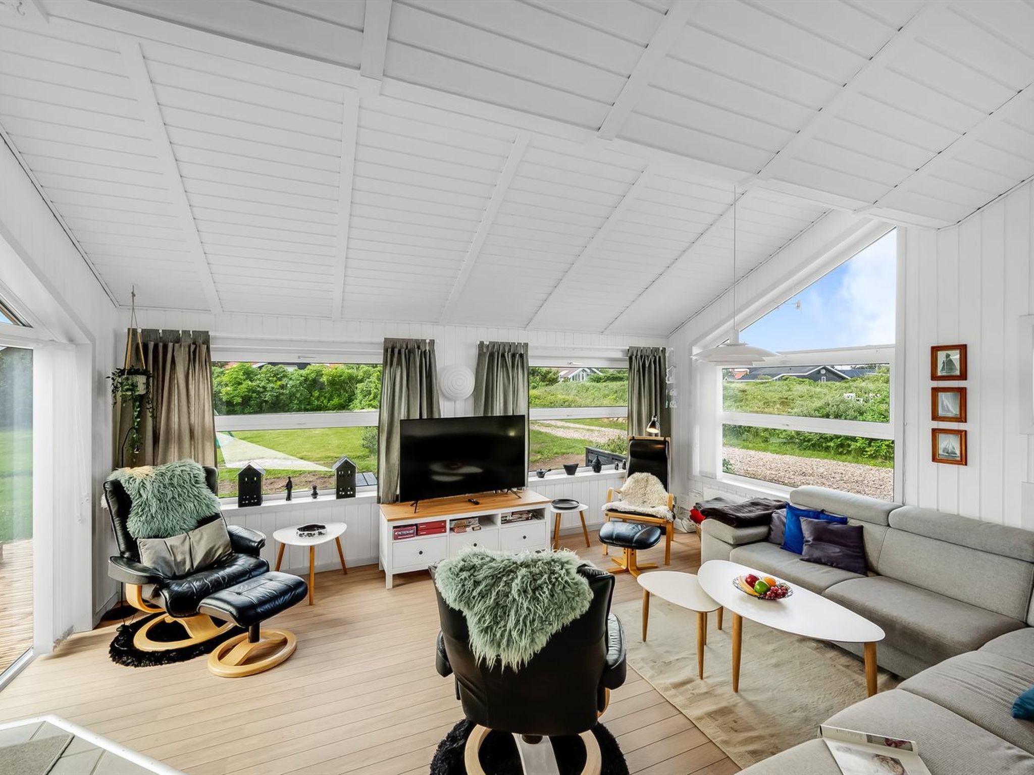 "Elviira" - 600m from the sea - Binnen