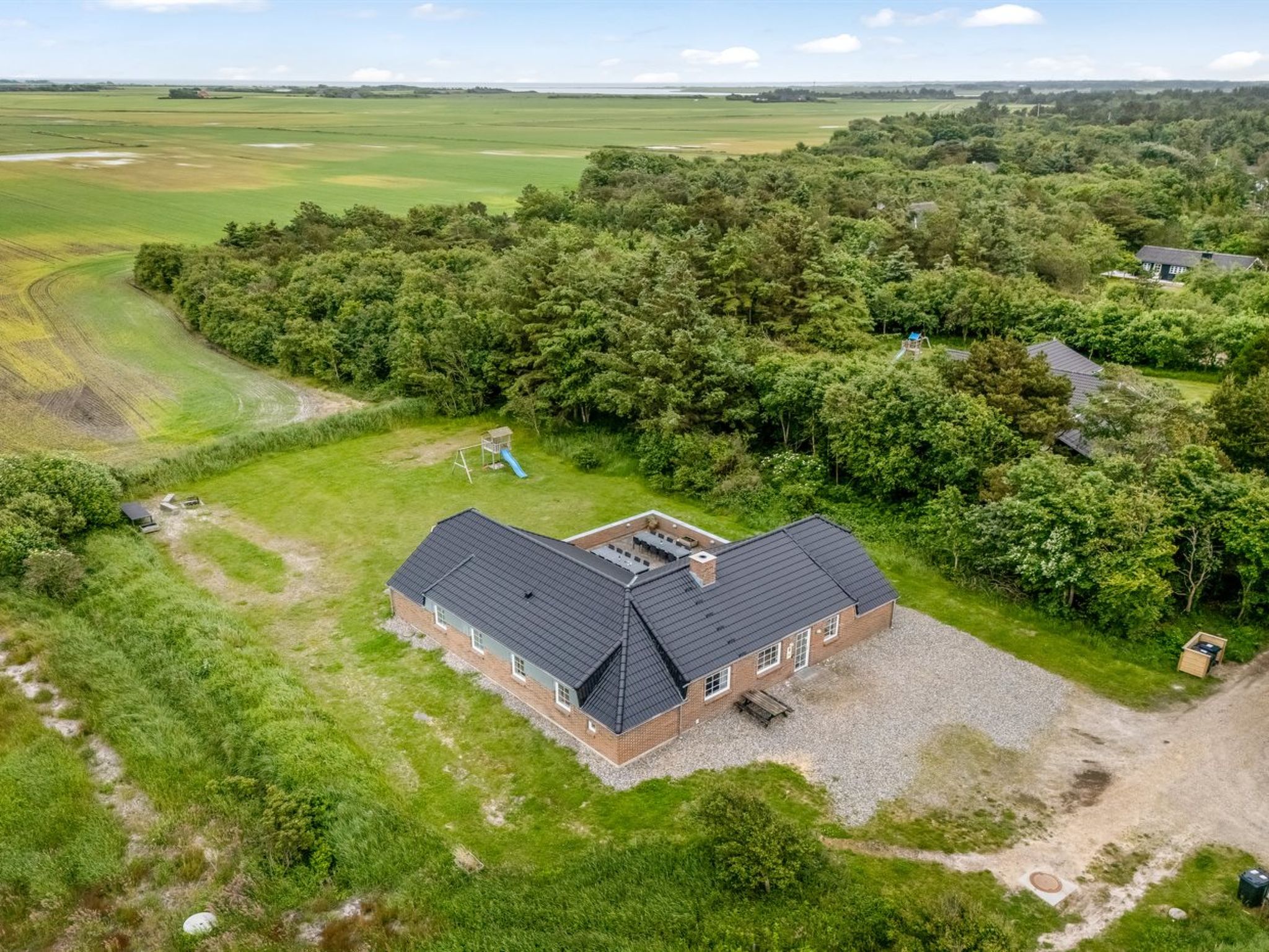 "Botmar" - 1.5km from the sea