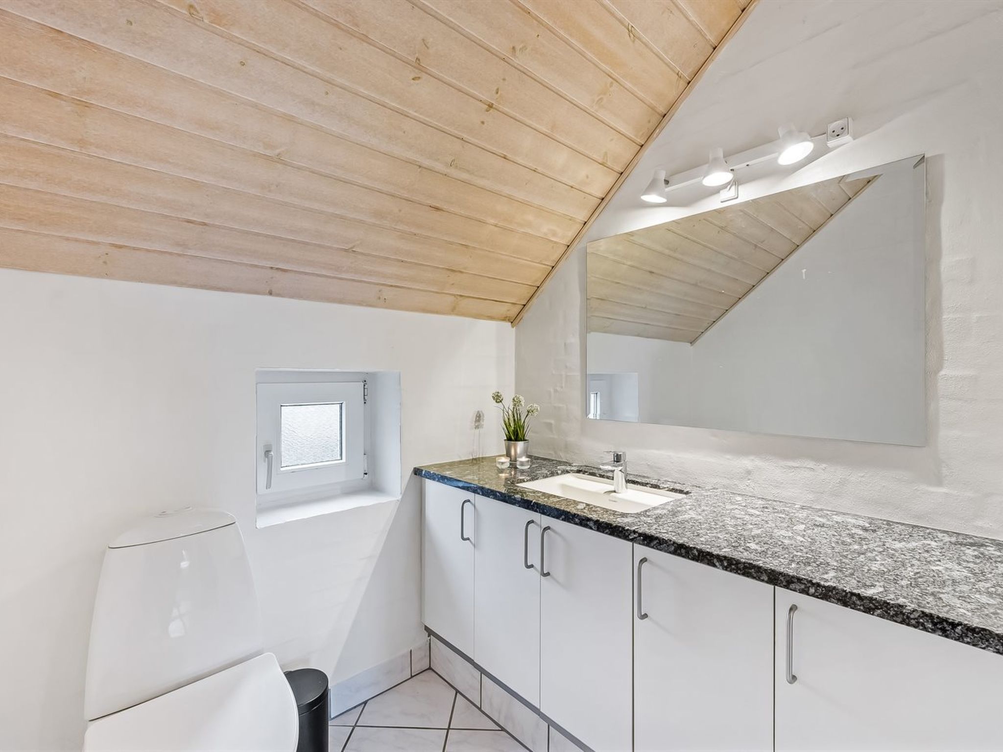 "Botmar" - 1.5km from the sea - Binnen