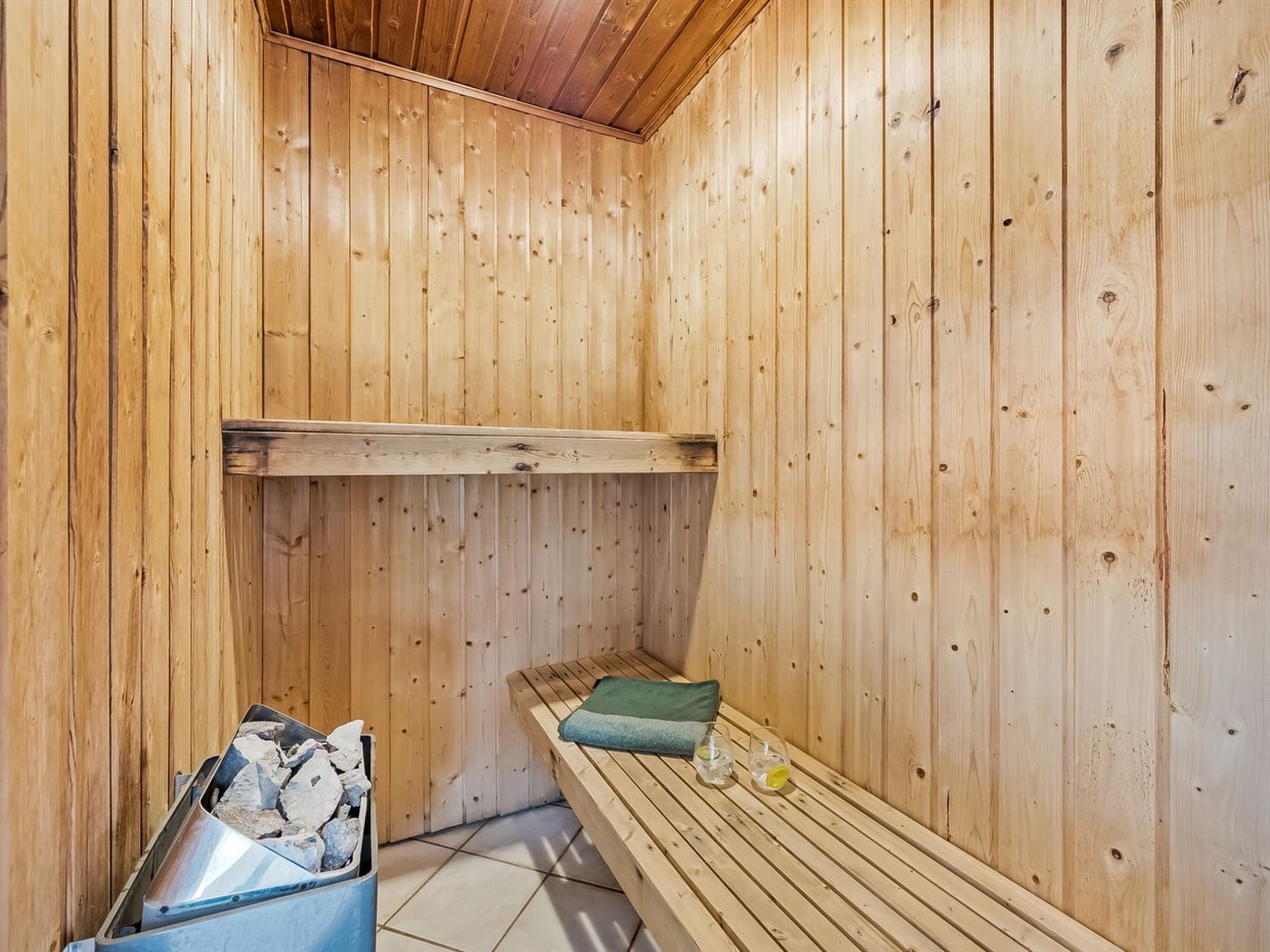 "Botmar" - 1.5km from the sea - Binnen