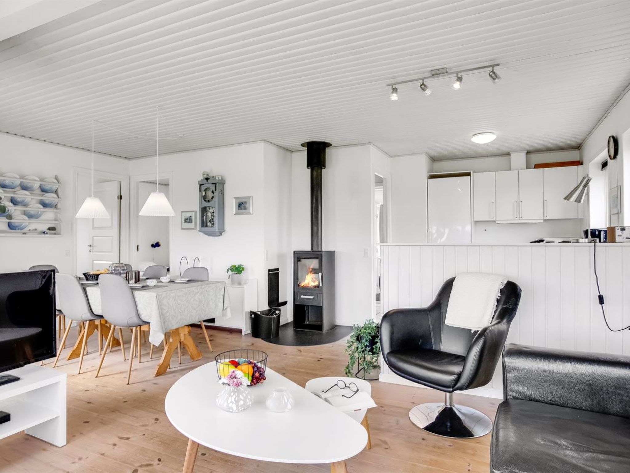 "Hejdi" - 650m from the sea - Drinnen