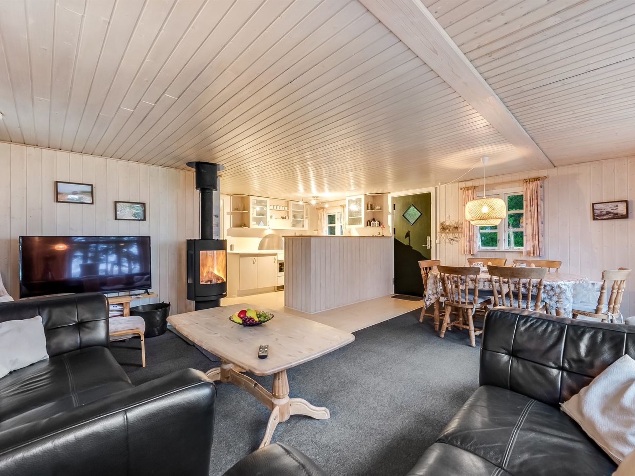 "Brawith" - 700m to the fjord-Binnen