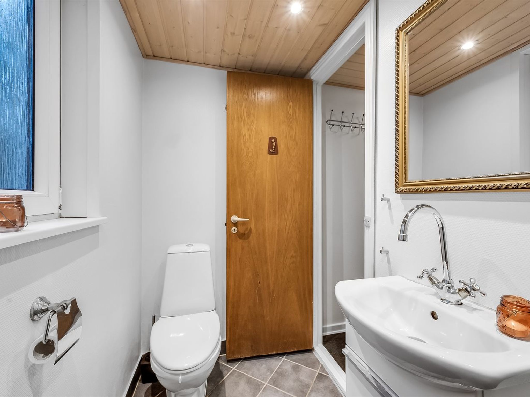 "Brawith" - 700m to the fjord-Binnen