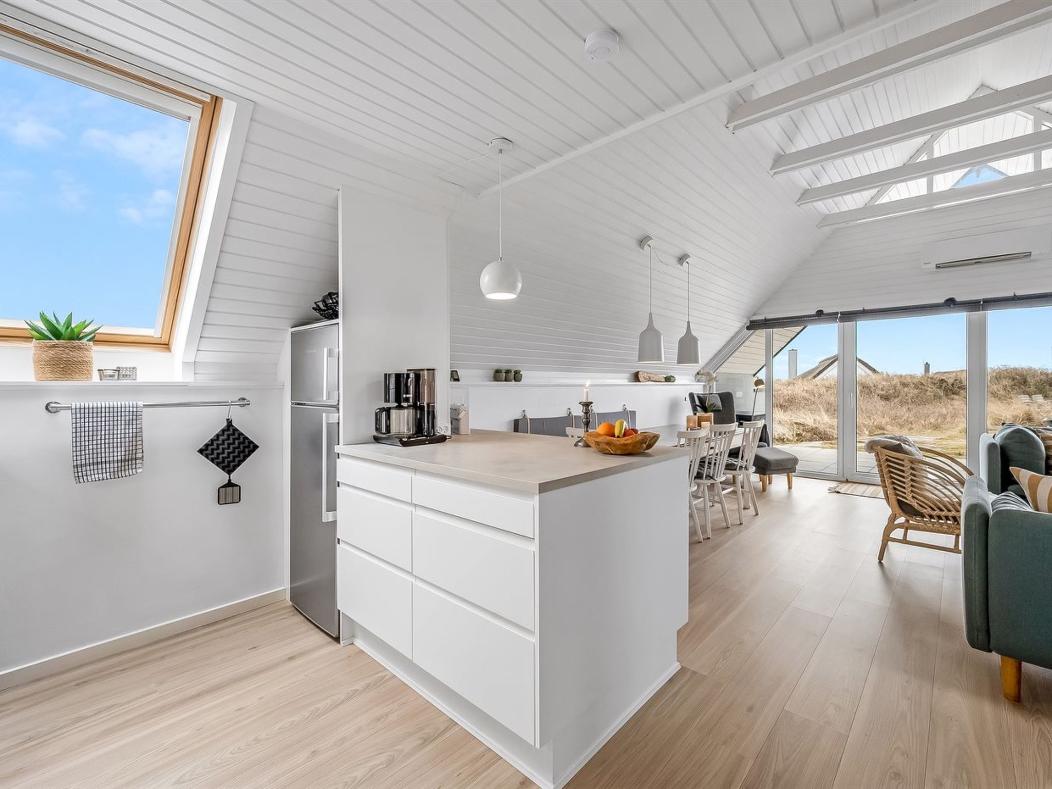 "Jelisaveta" - 500m from the sea - Binnen
