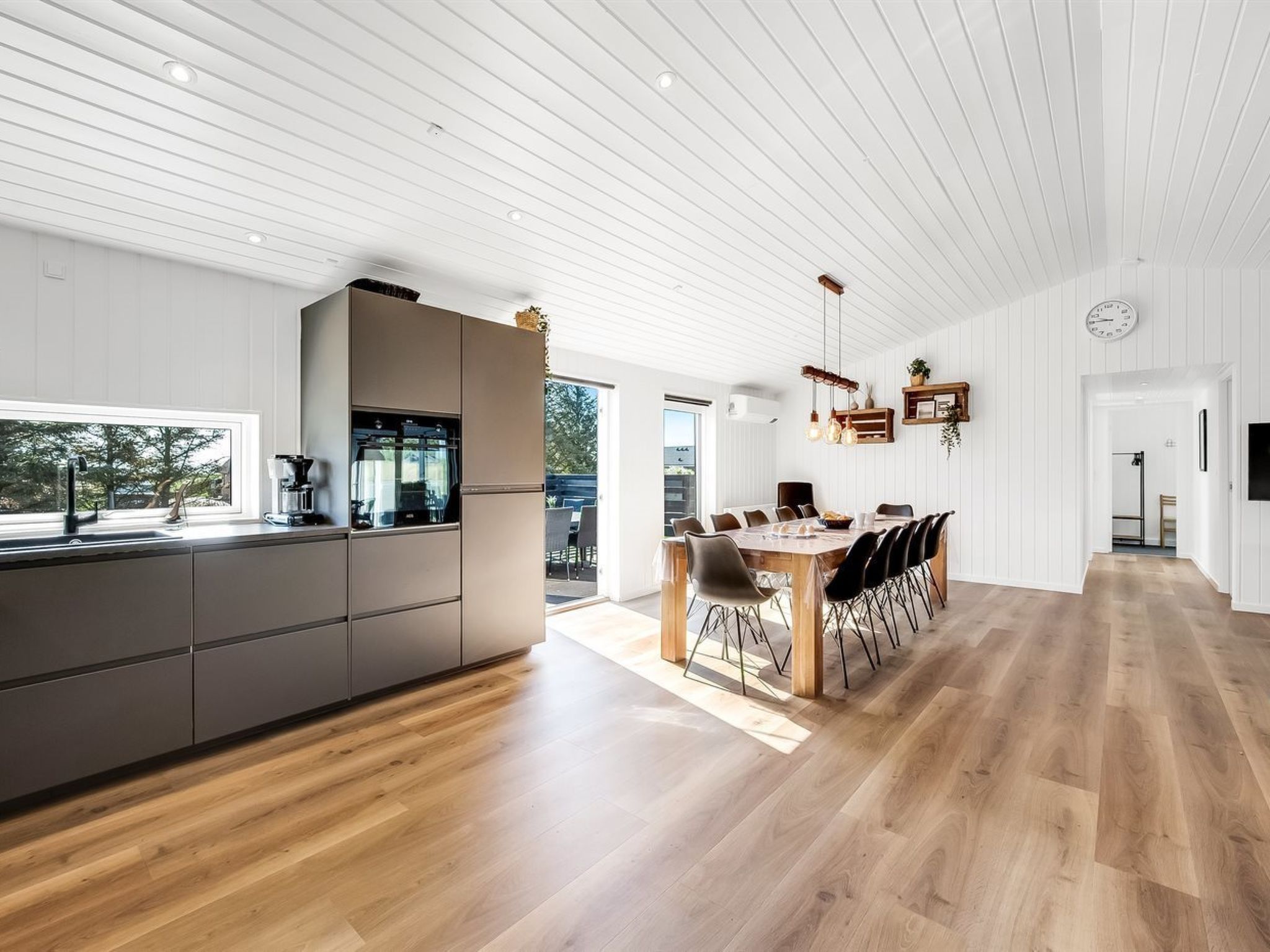 "Agnes" - 900m from the sea - Inside
