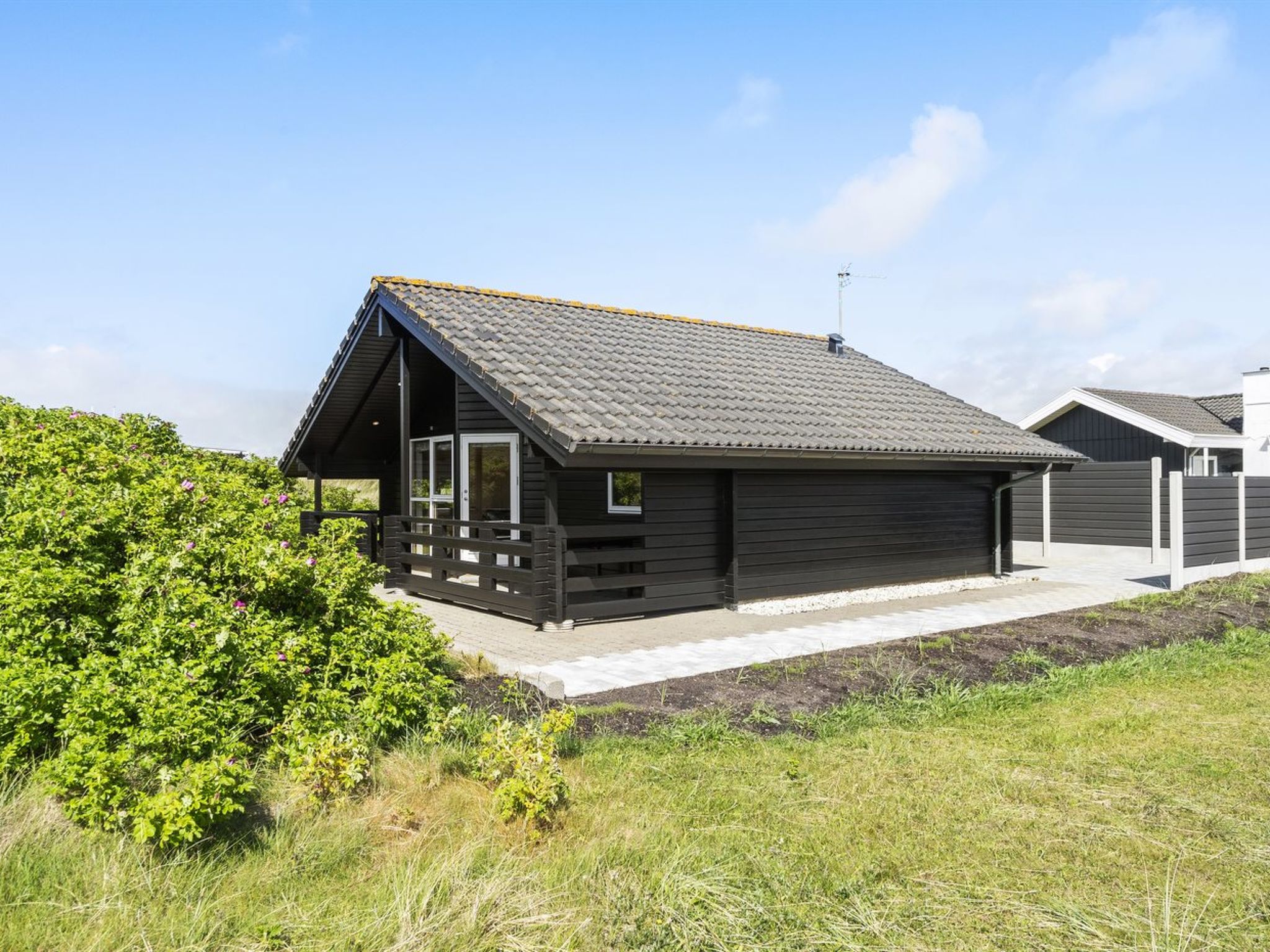 "Georg" - 200m from the sea